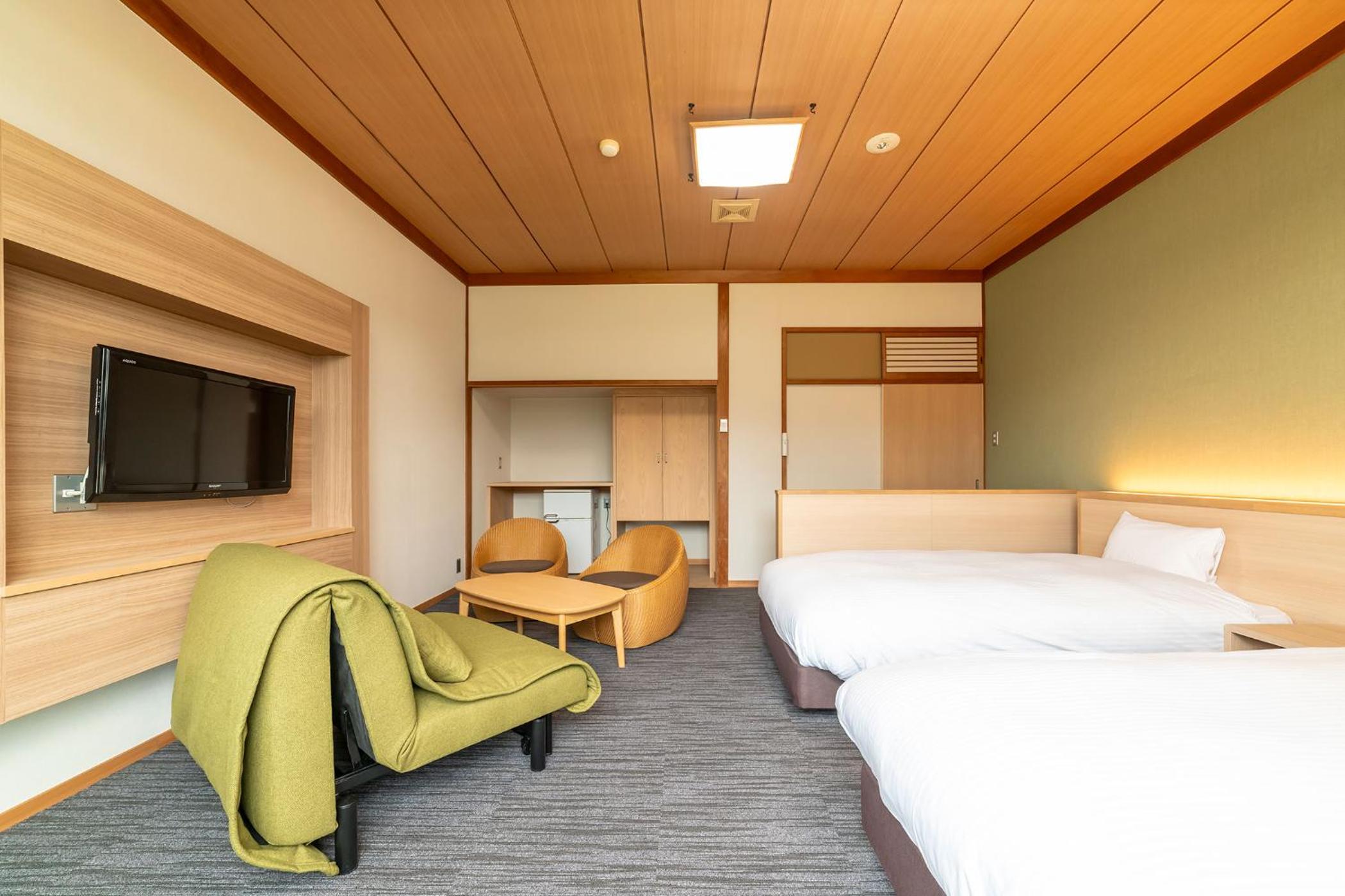 Superior Twin Room(River Side) - Shower Only - Non-Smoking photo 2