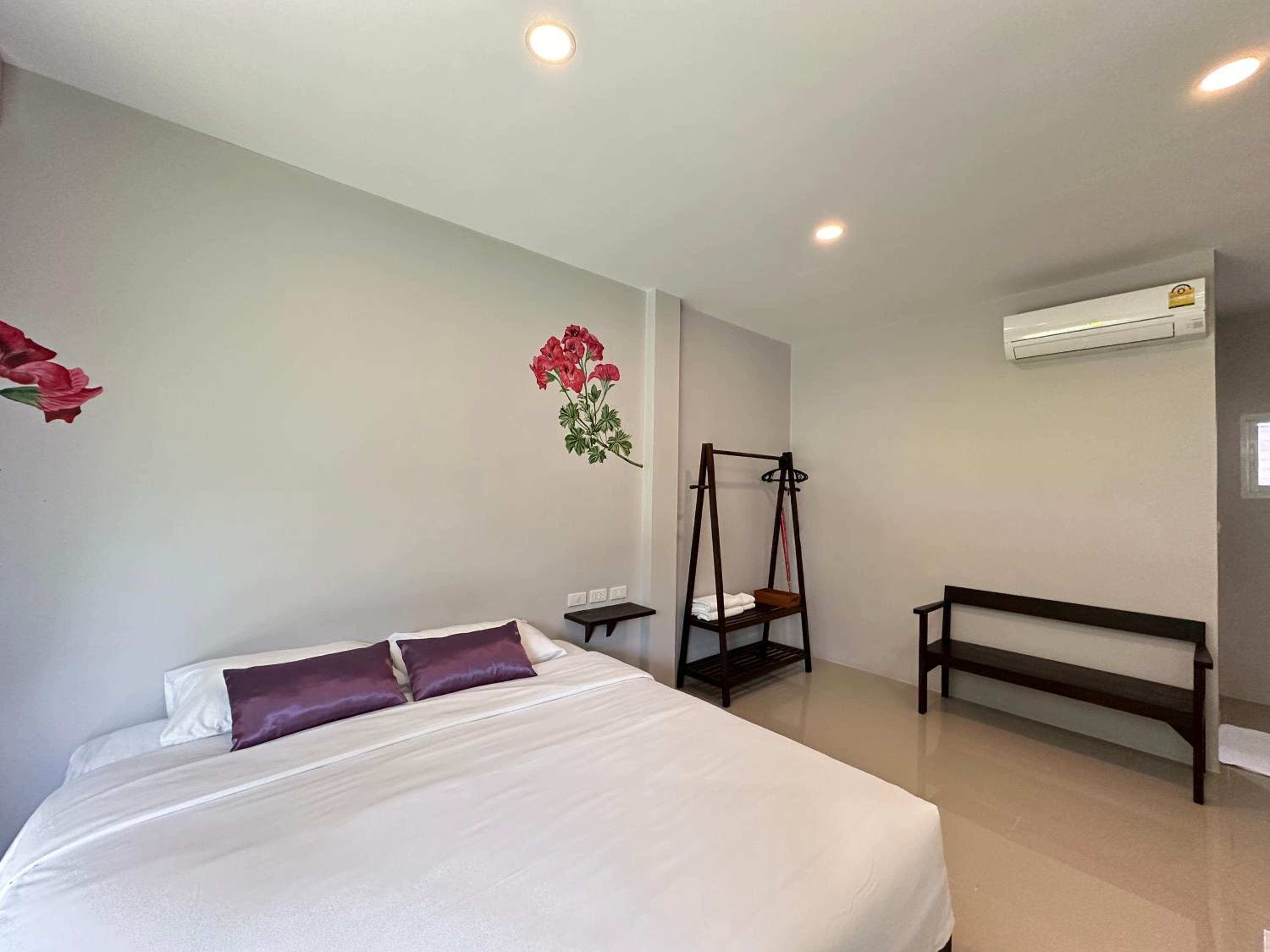 Standard Double Room - Photo 2