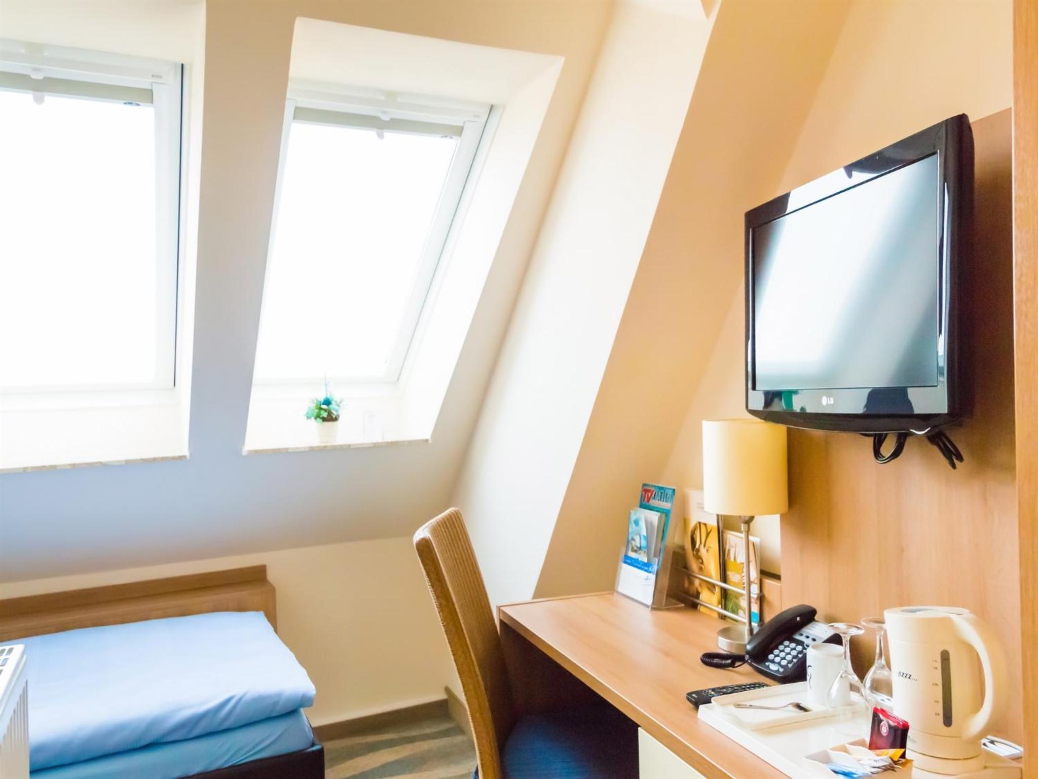 Single Room photo 2