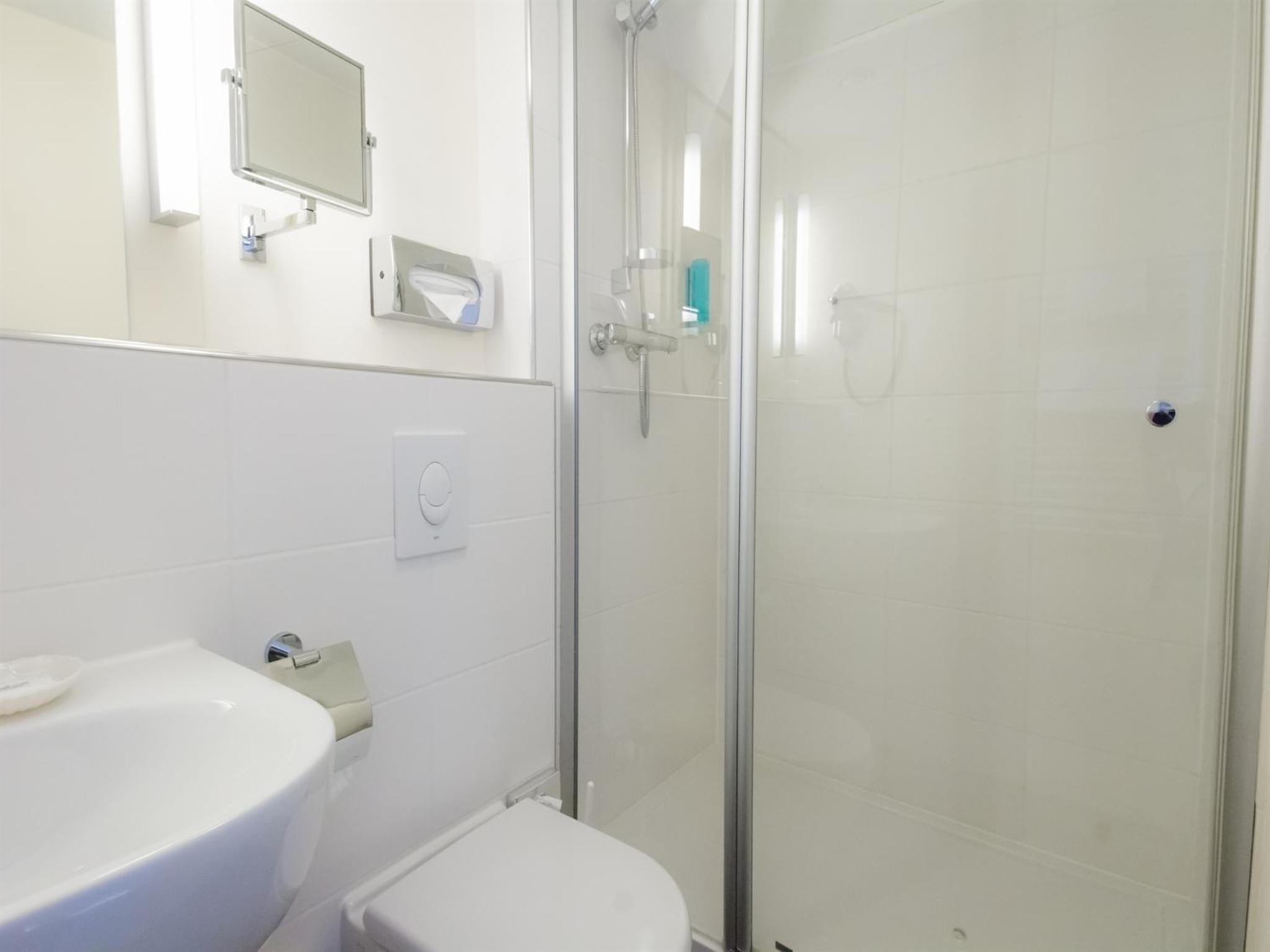 Single Room photo 3