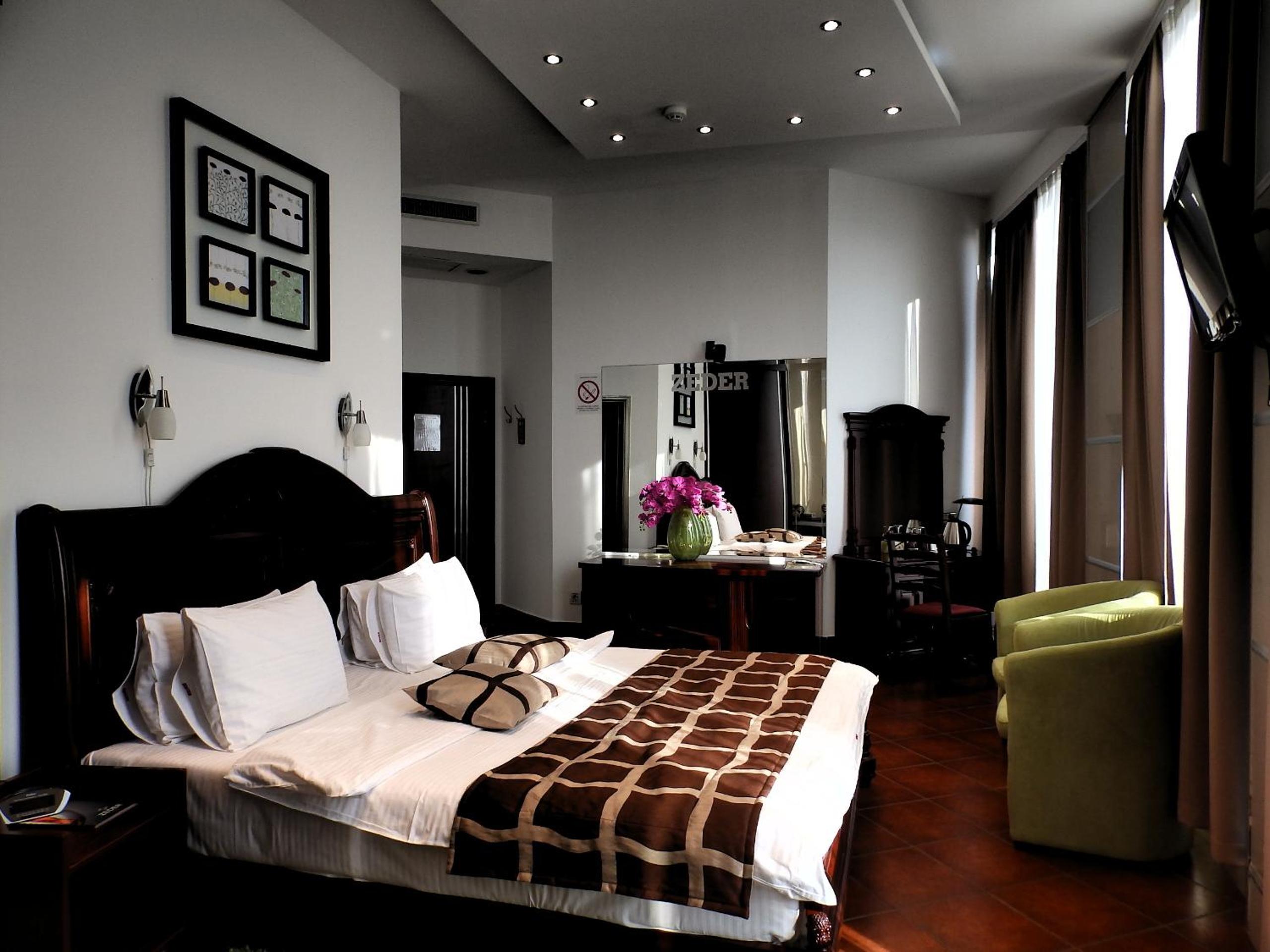 Deluxe Double Room - Photo 1