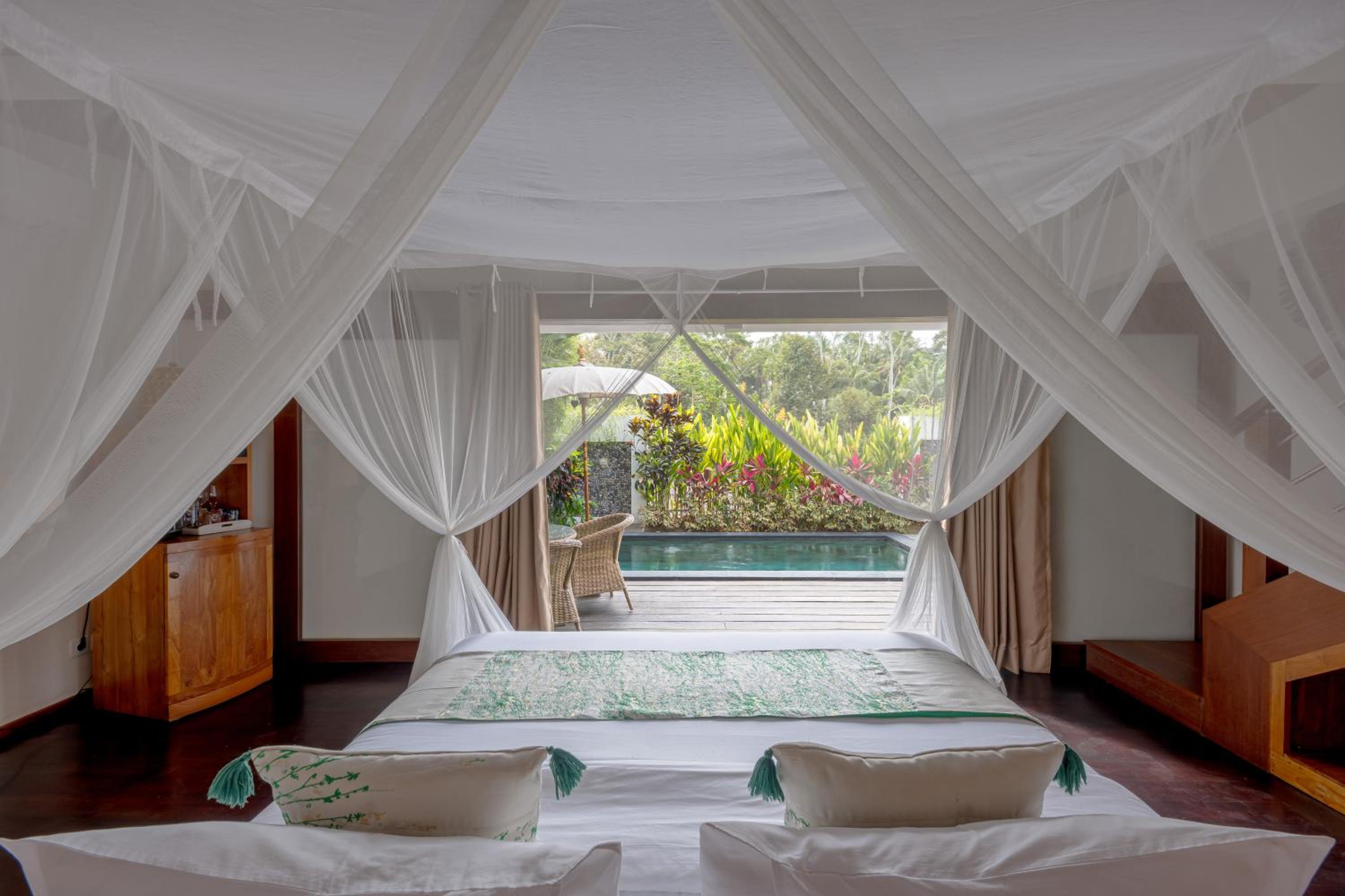 Sri Lodge with Private Pool  - Photo 1