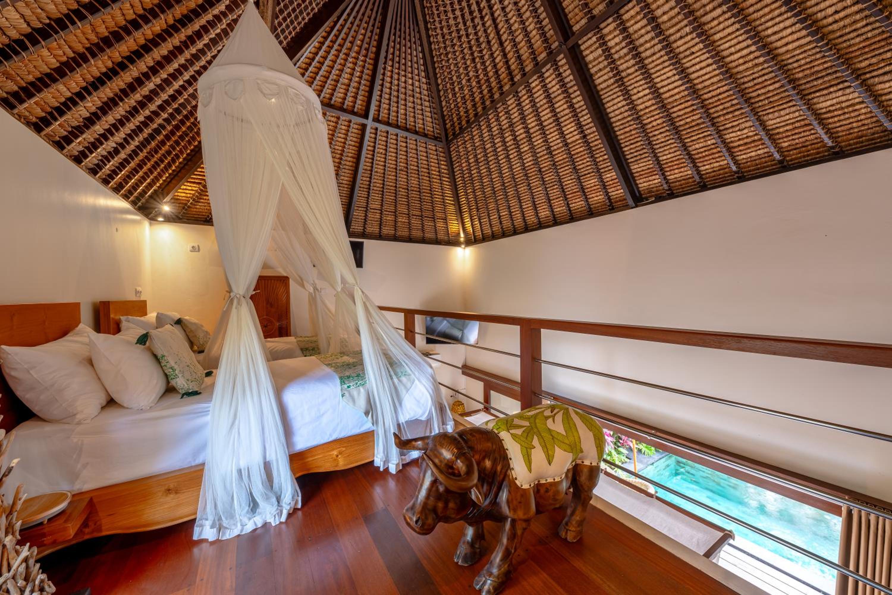 Sri Lodge with Private Pool  - Photo 14