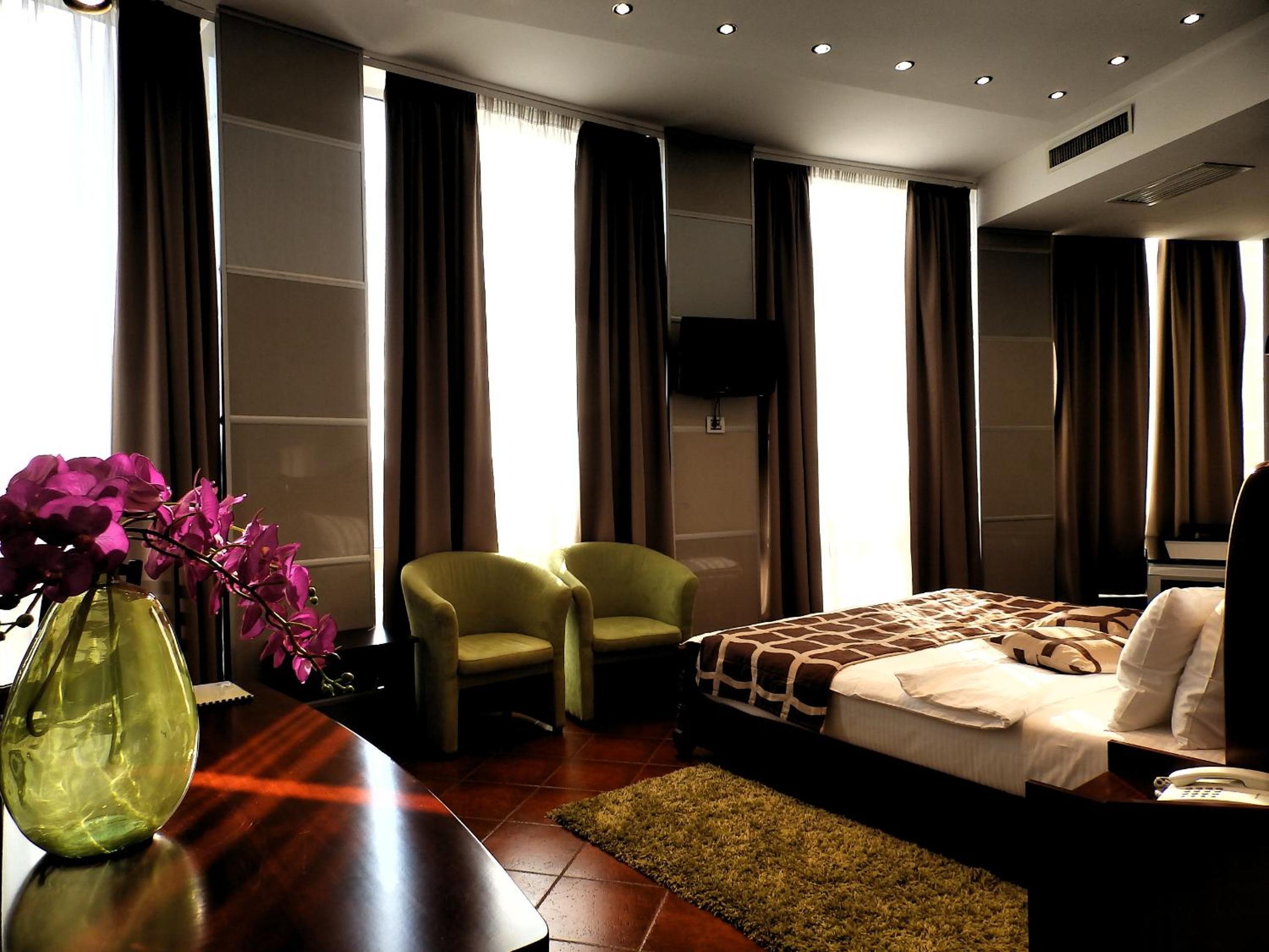 Deluxe Double Room - Photo 5