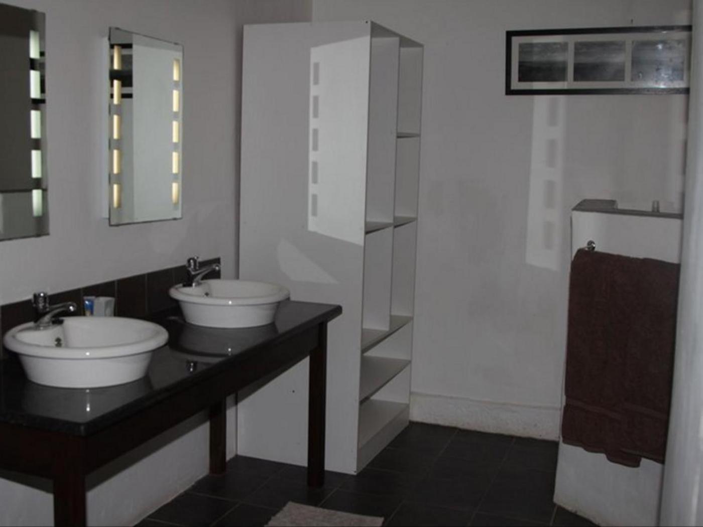 Basic Double Room photo 2