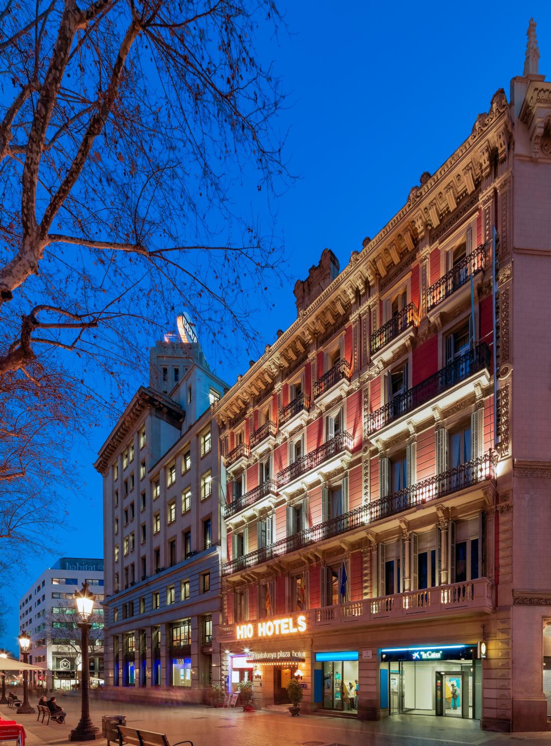 Deluxe Double or Twin Room with Plaça Catalunya View photo 3