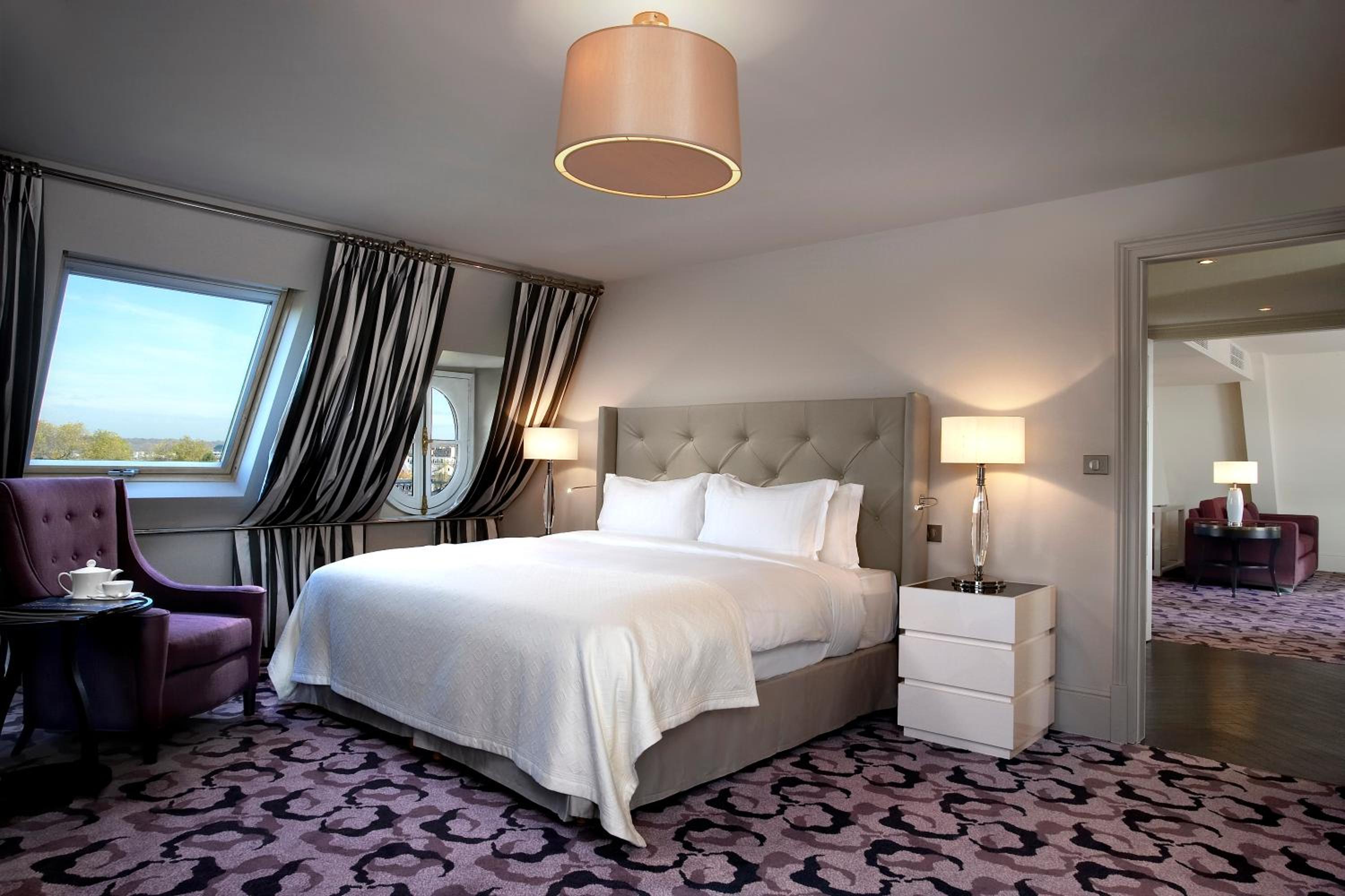 Palace 5 Star - King Suite with Castle View