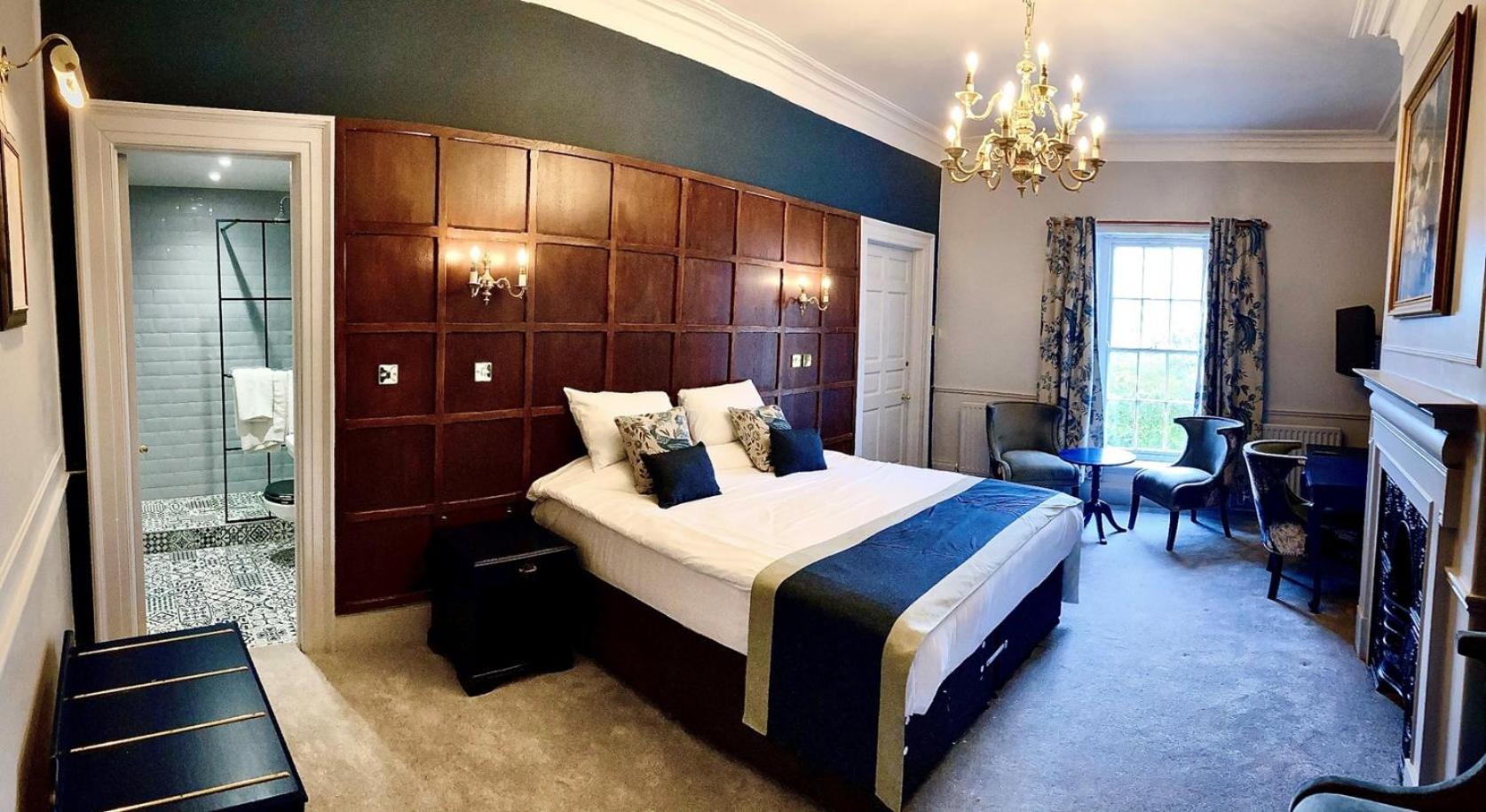 Superior Double or Twin Room - Photo 1