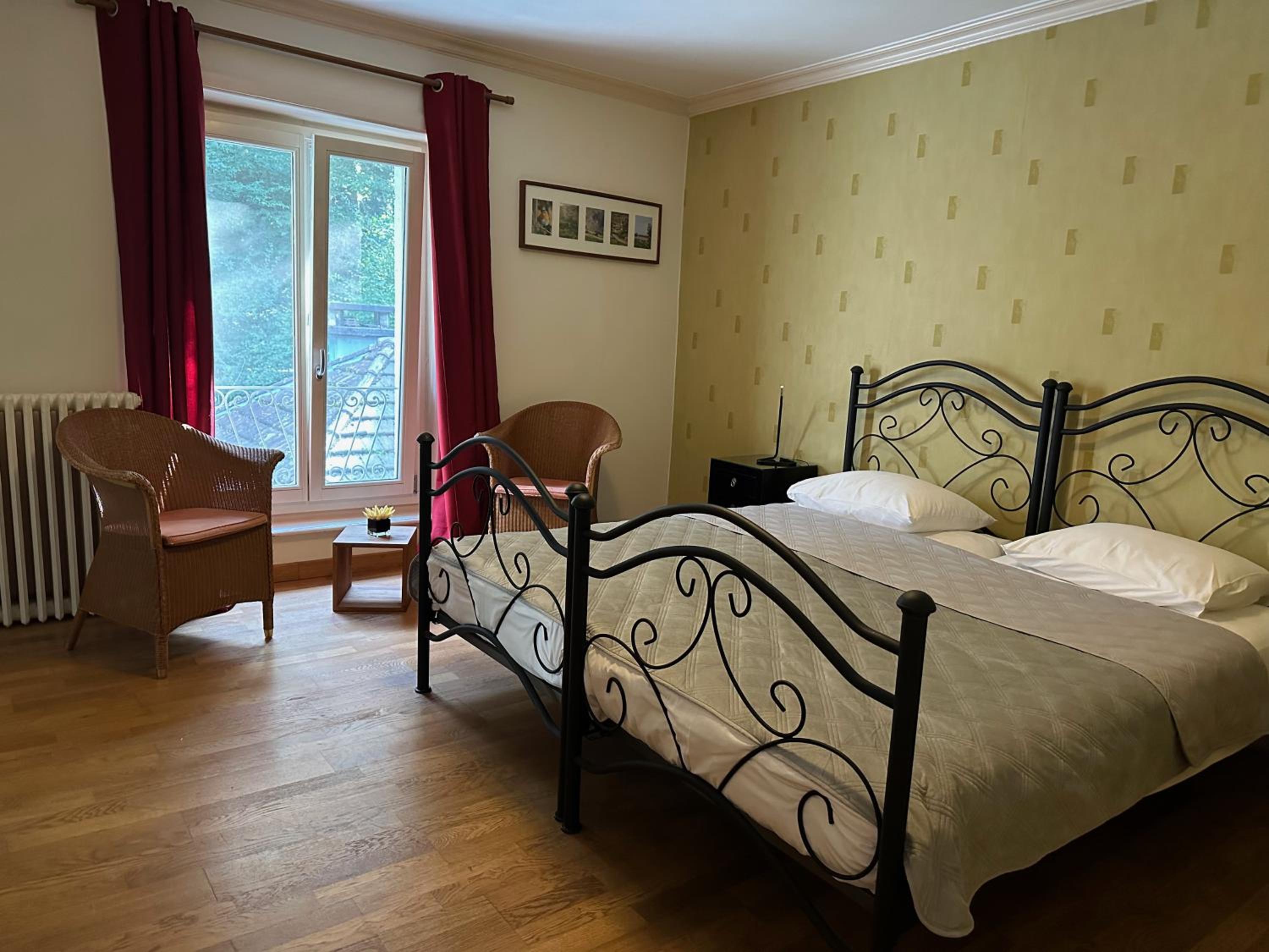 Economy Double Room photo 2