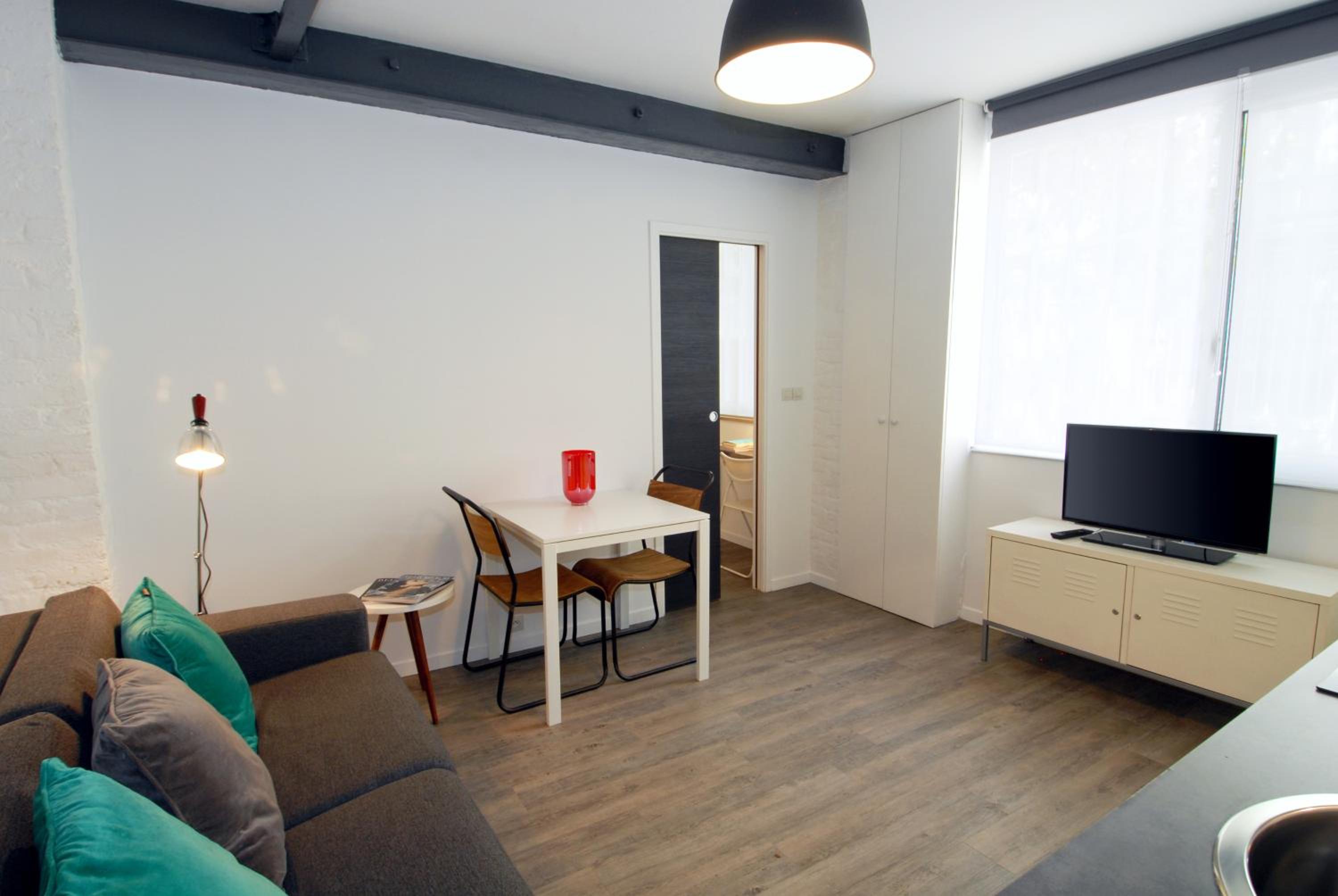 One-Bedroom Apartment photo 3