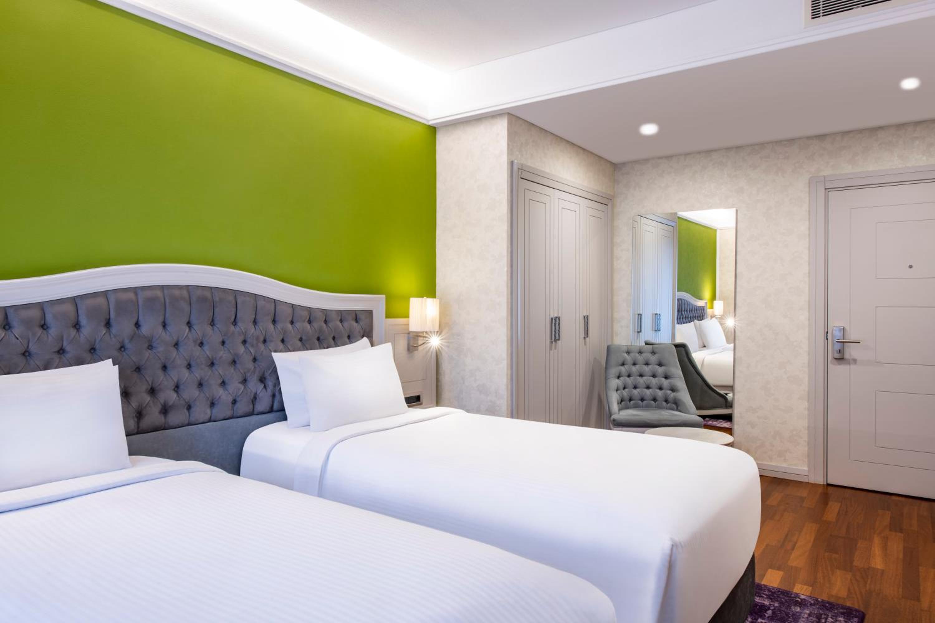 Standard Twin Room photo 2