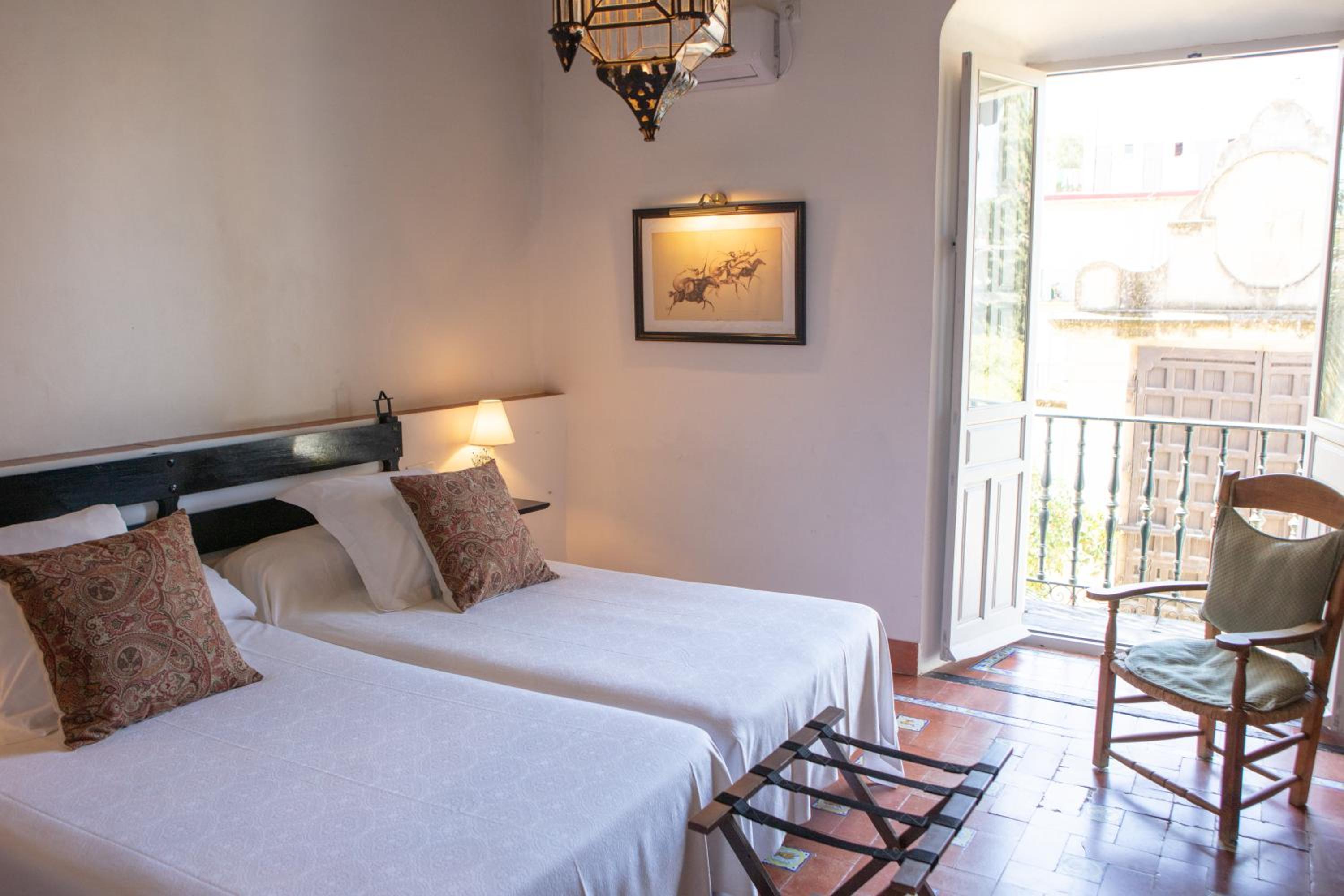 Double Room - Photo 10