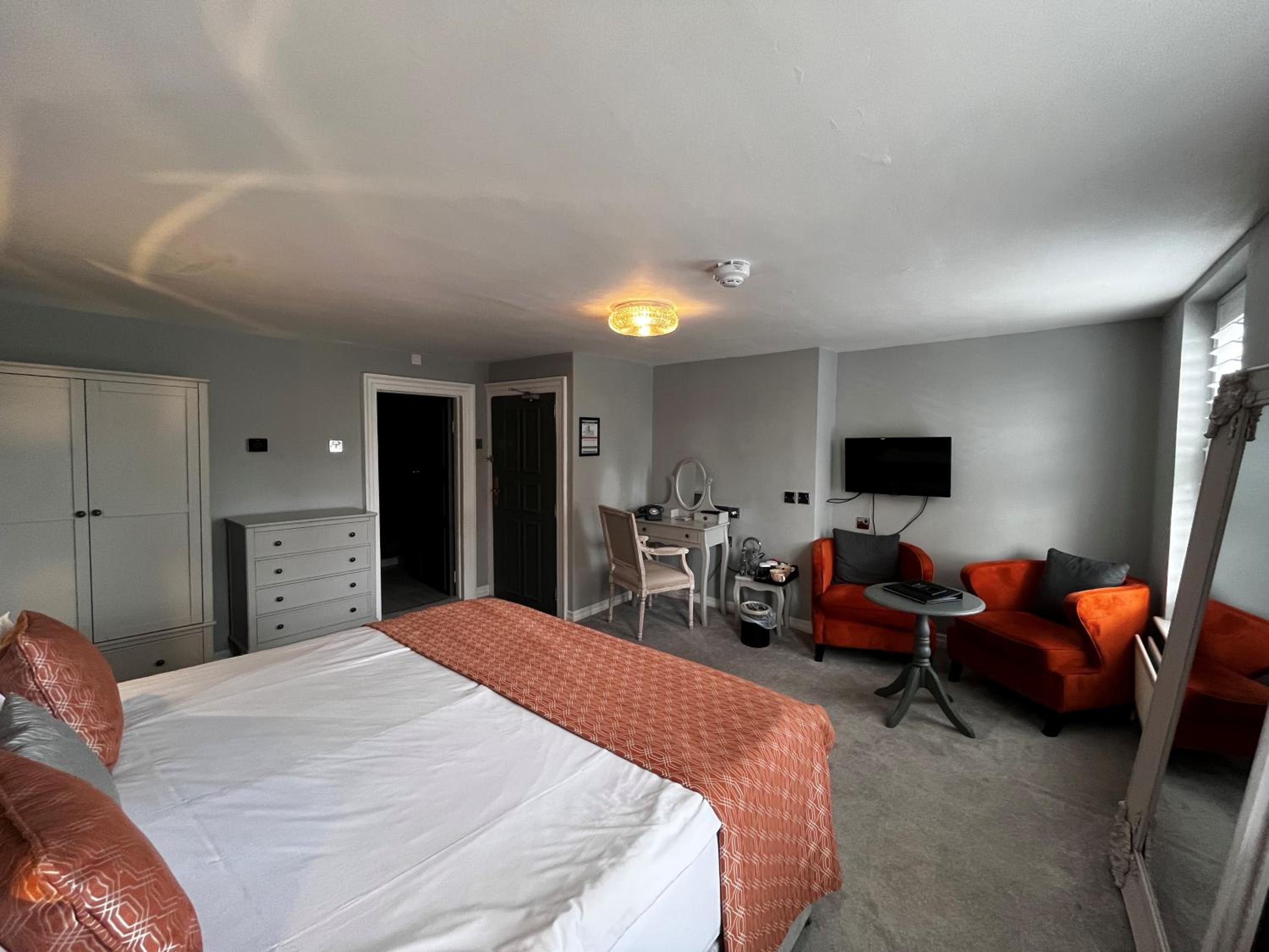 Suite - Photo 4