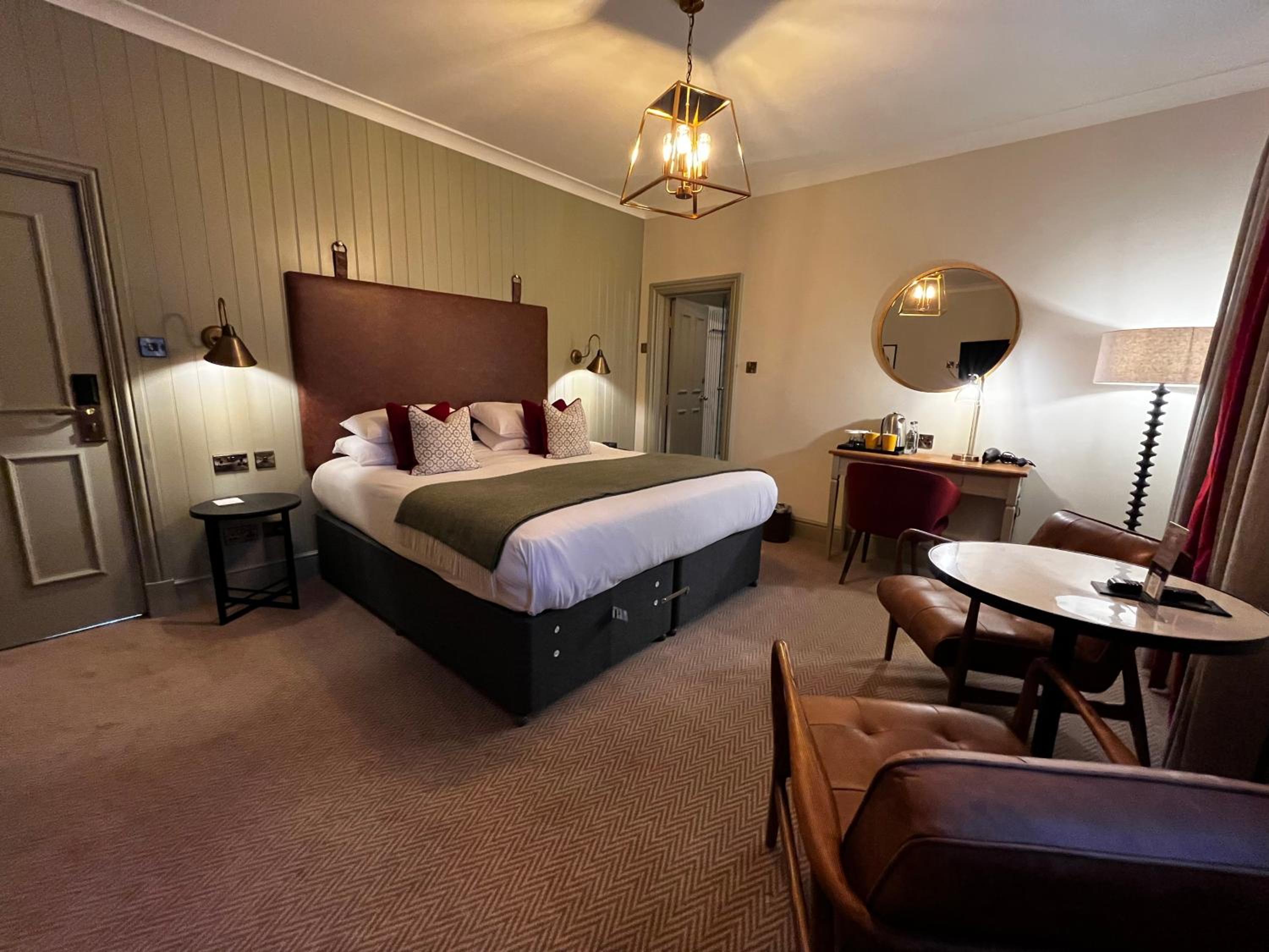 Superior King Room - Photo 5