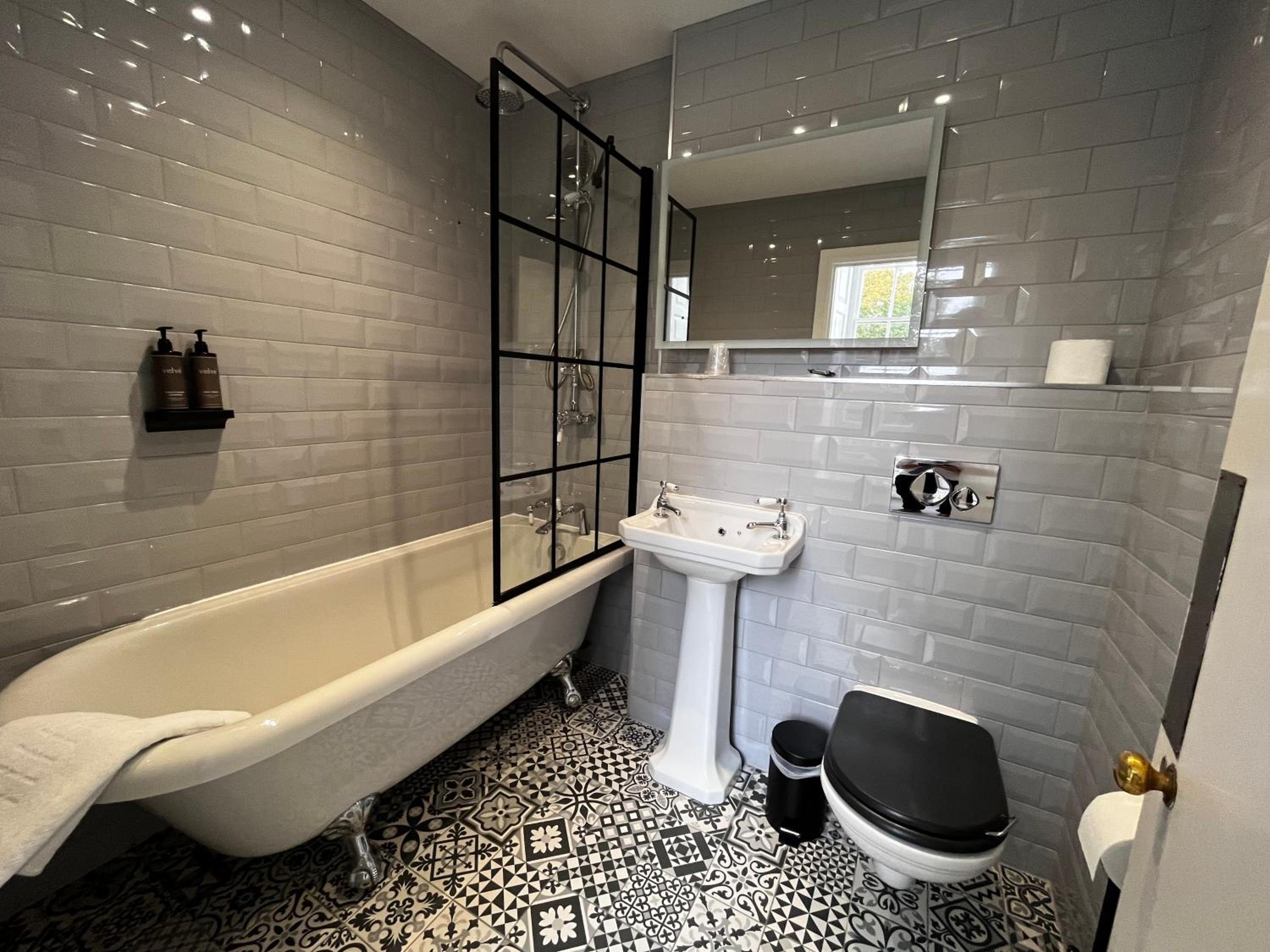 Executive Room - Photo 4