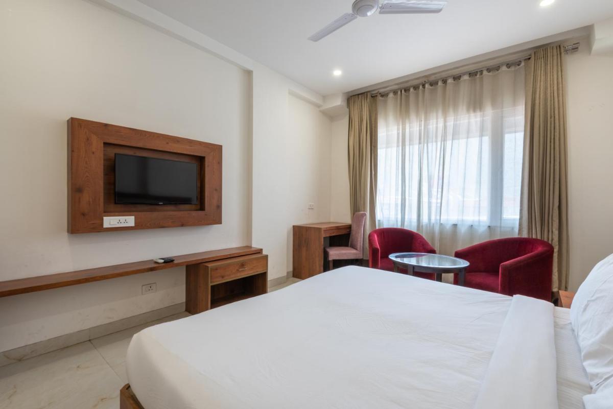 King Room with Balcony