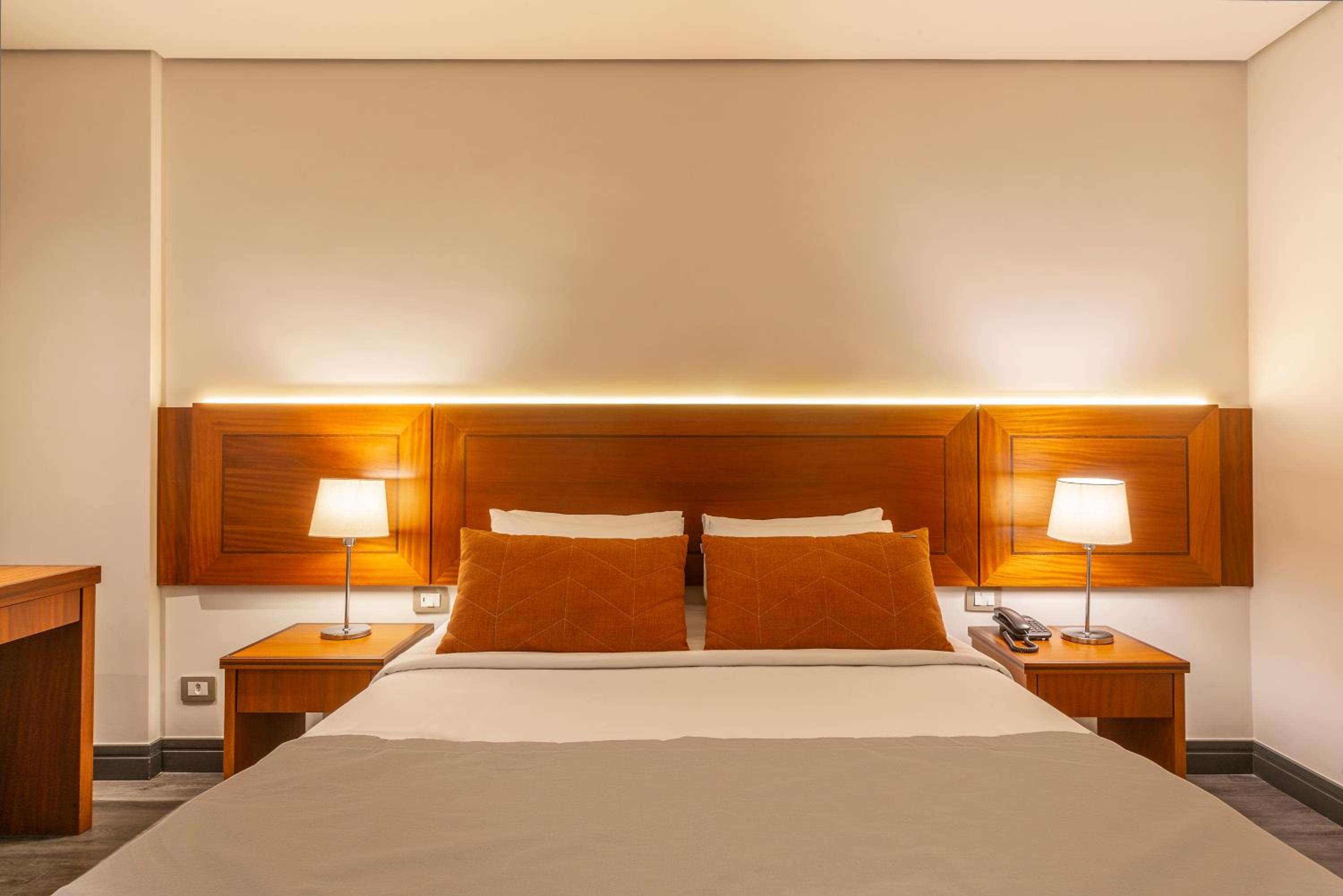 Standard Queen Room