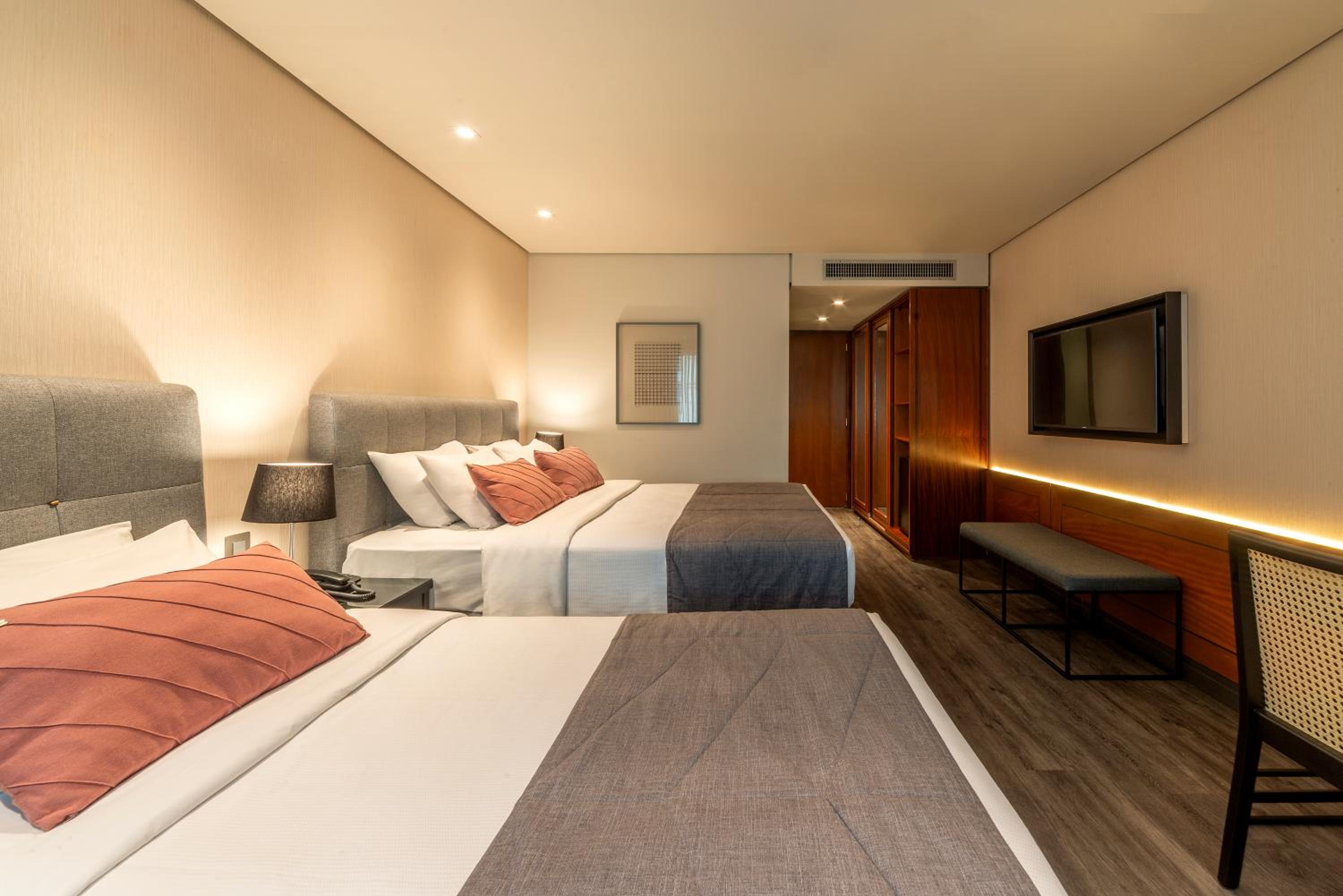 Deluxe Triple Room