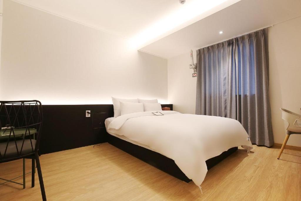 Standard Double Room photo 2