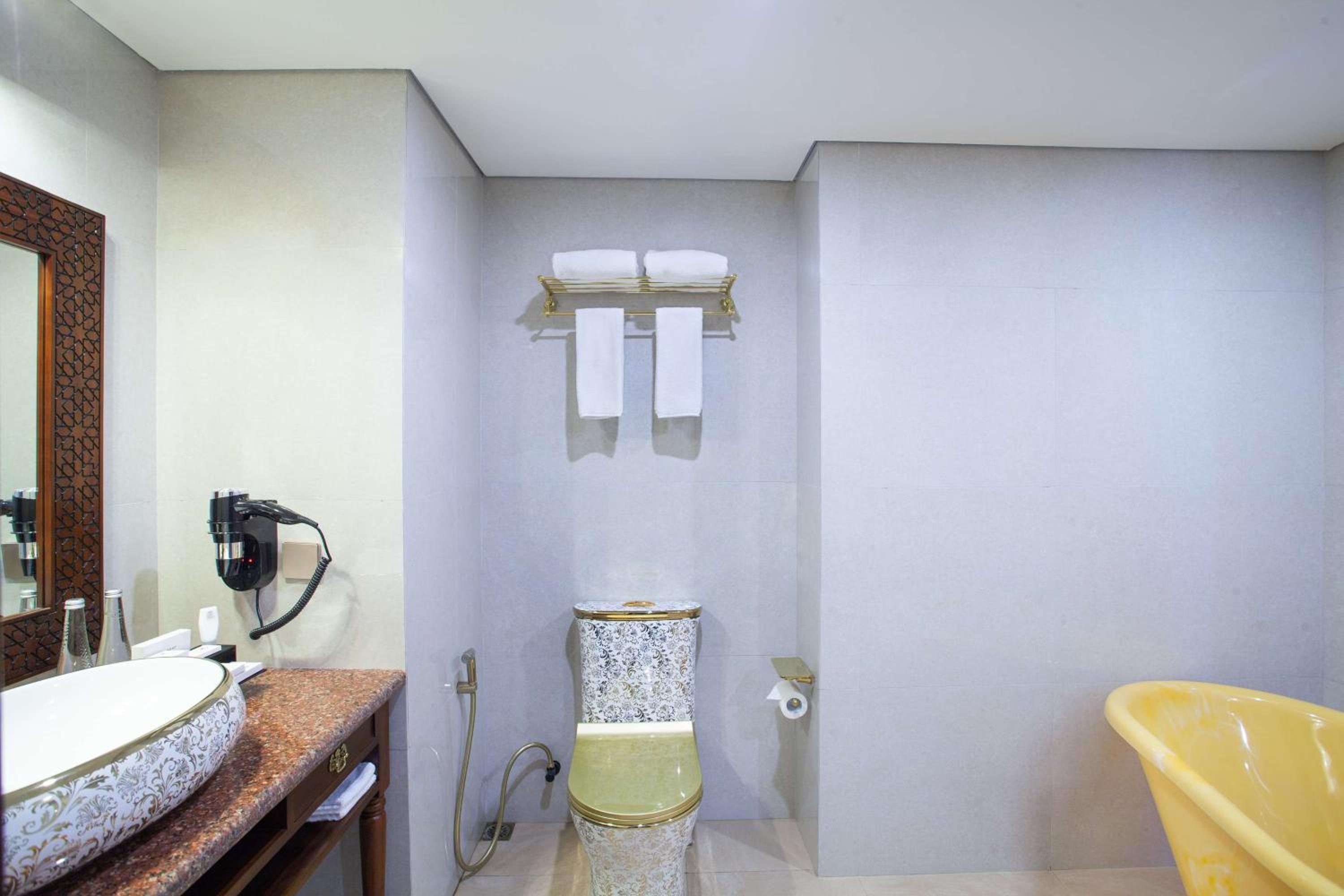 Executive Double Suite - Non-Smoking photo 3