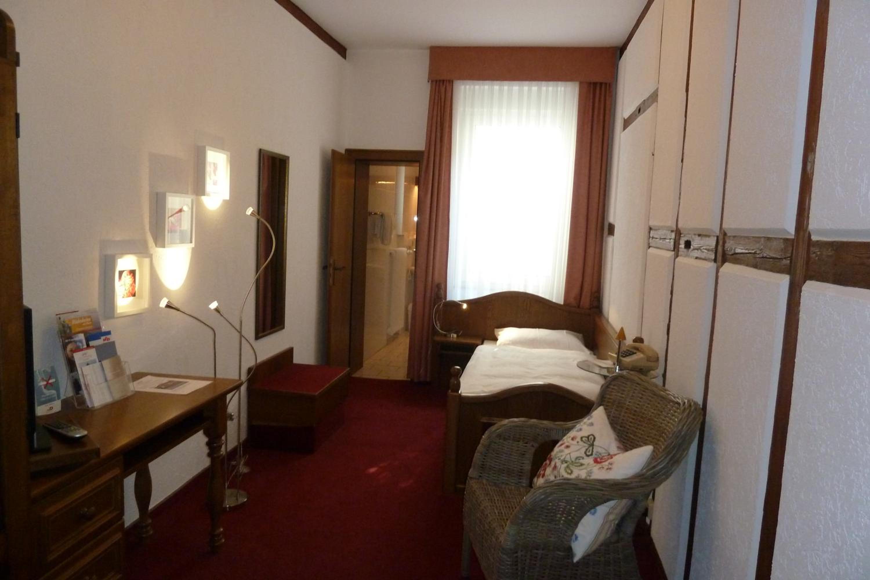 Budget Single Room photo 2