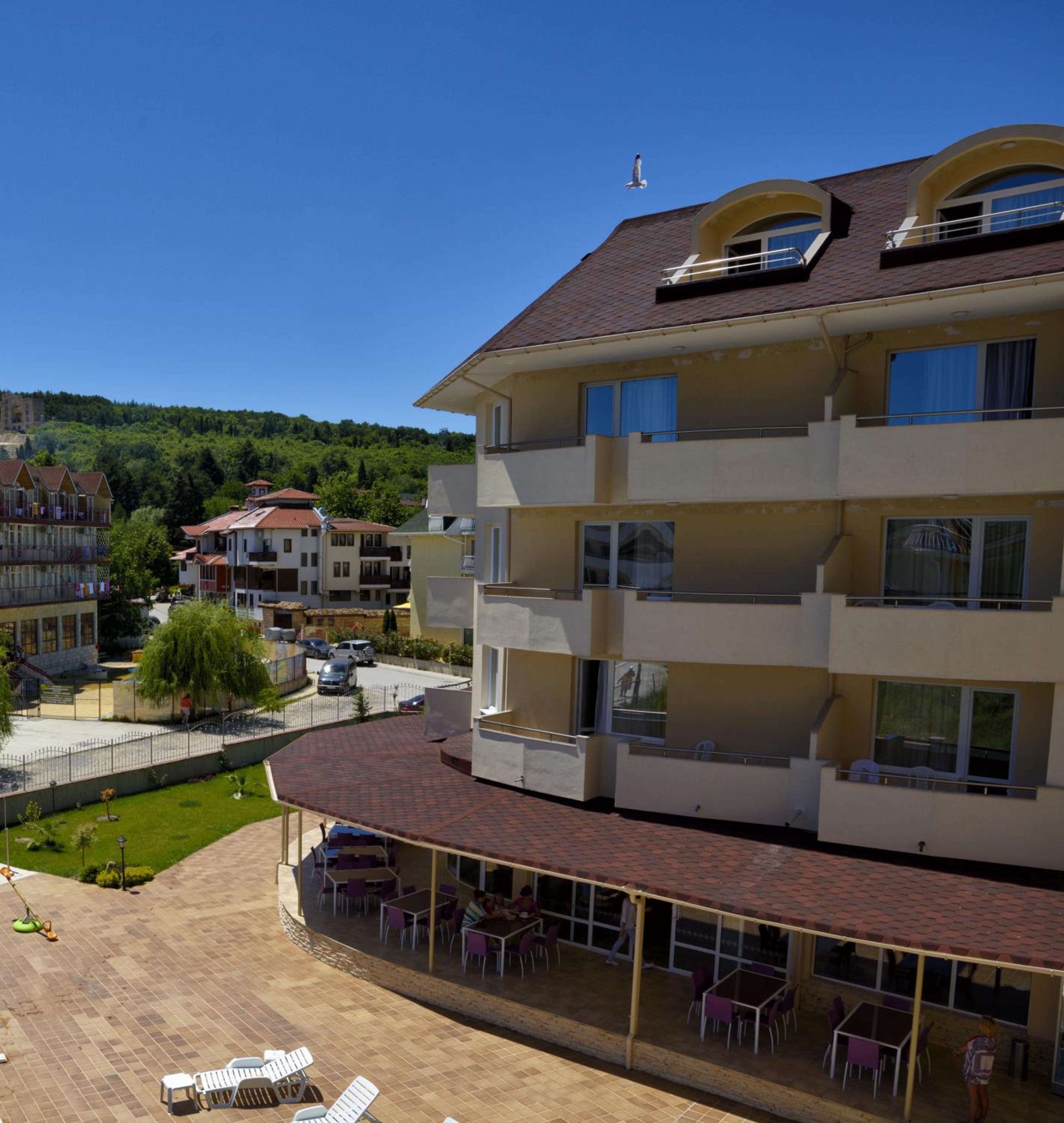 Triple Room with Balcony (3 Adults) photo 3