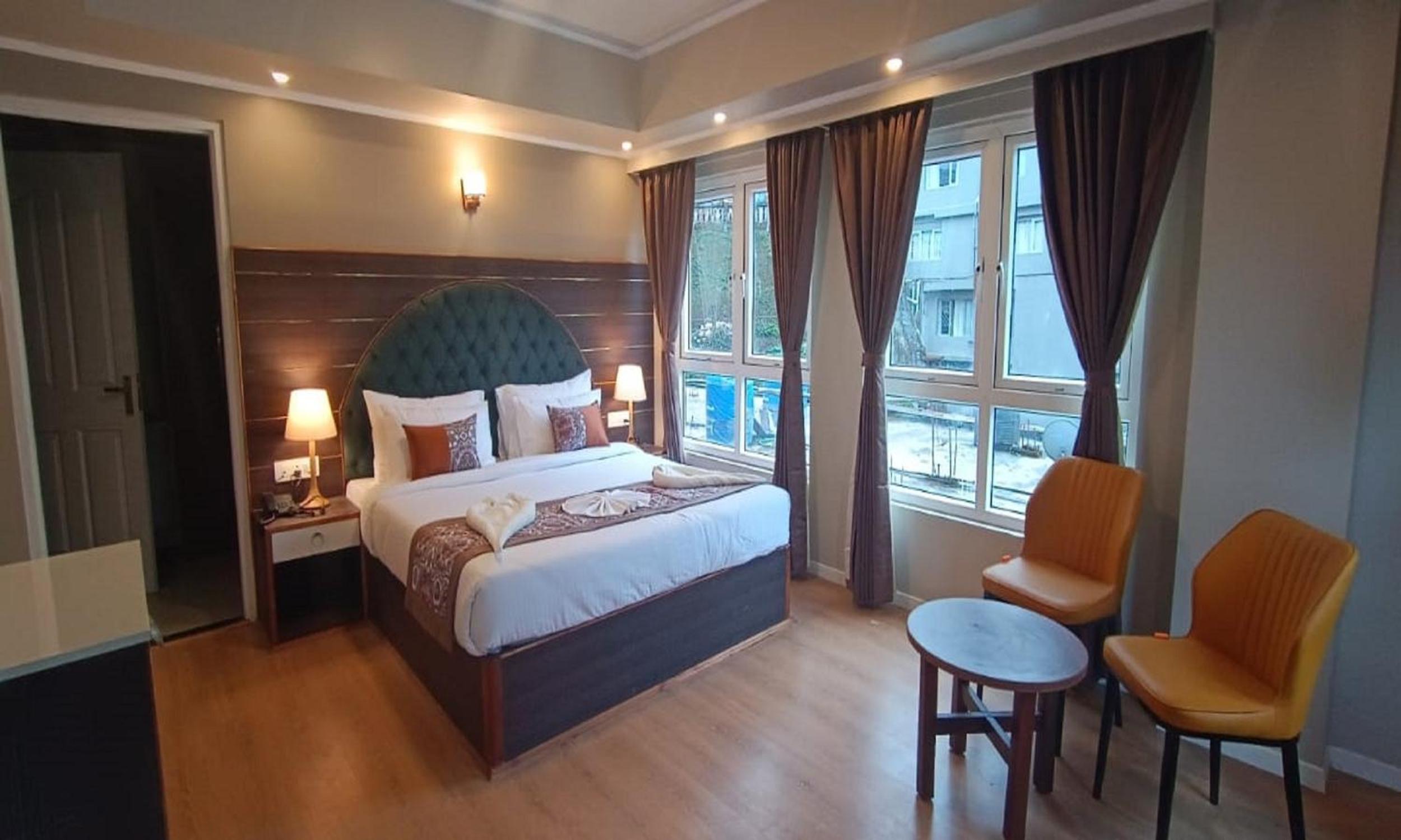 Superior King Room