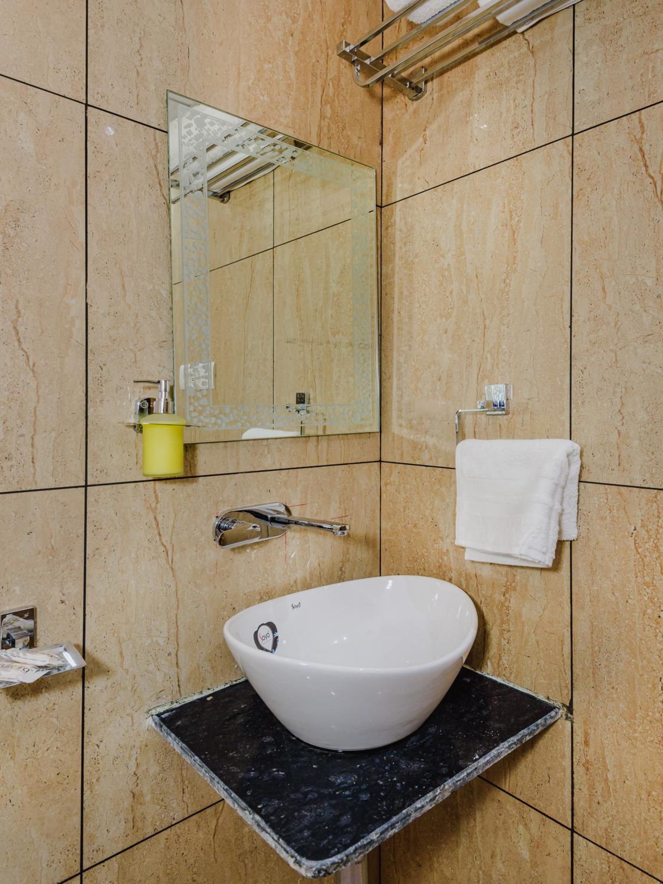 Family Suite - Photo 12