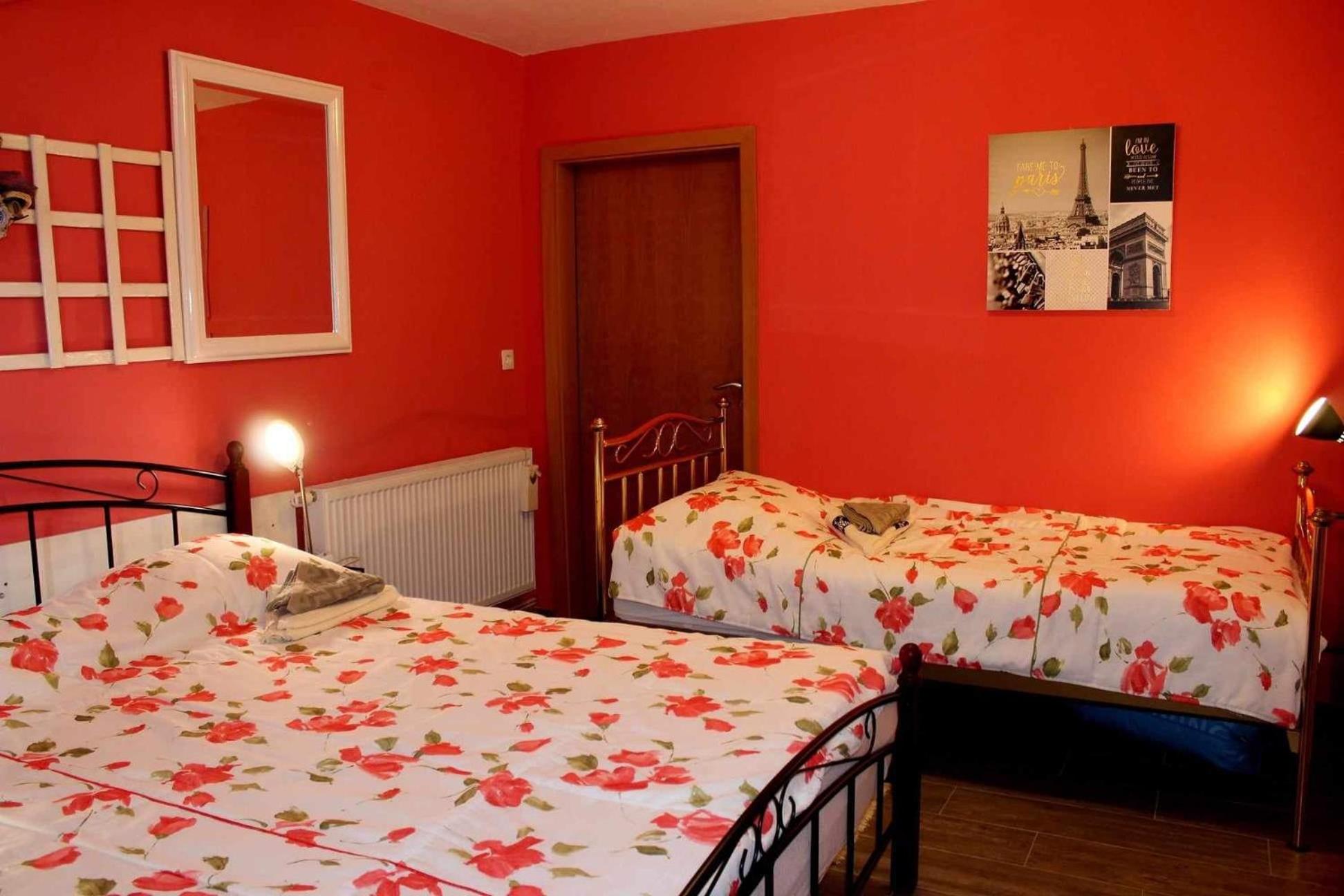 Three-Bedroom Villa - Photo 18