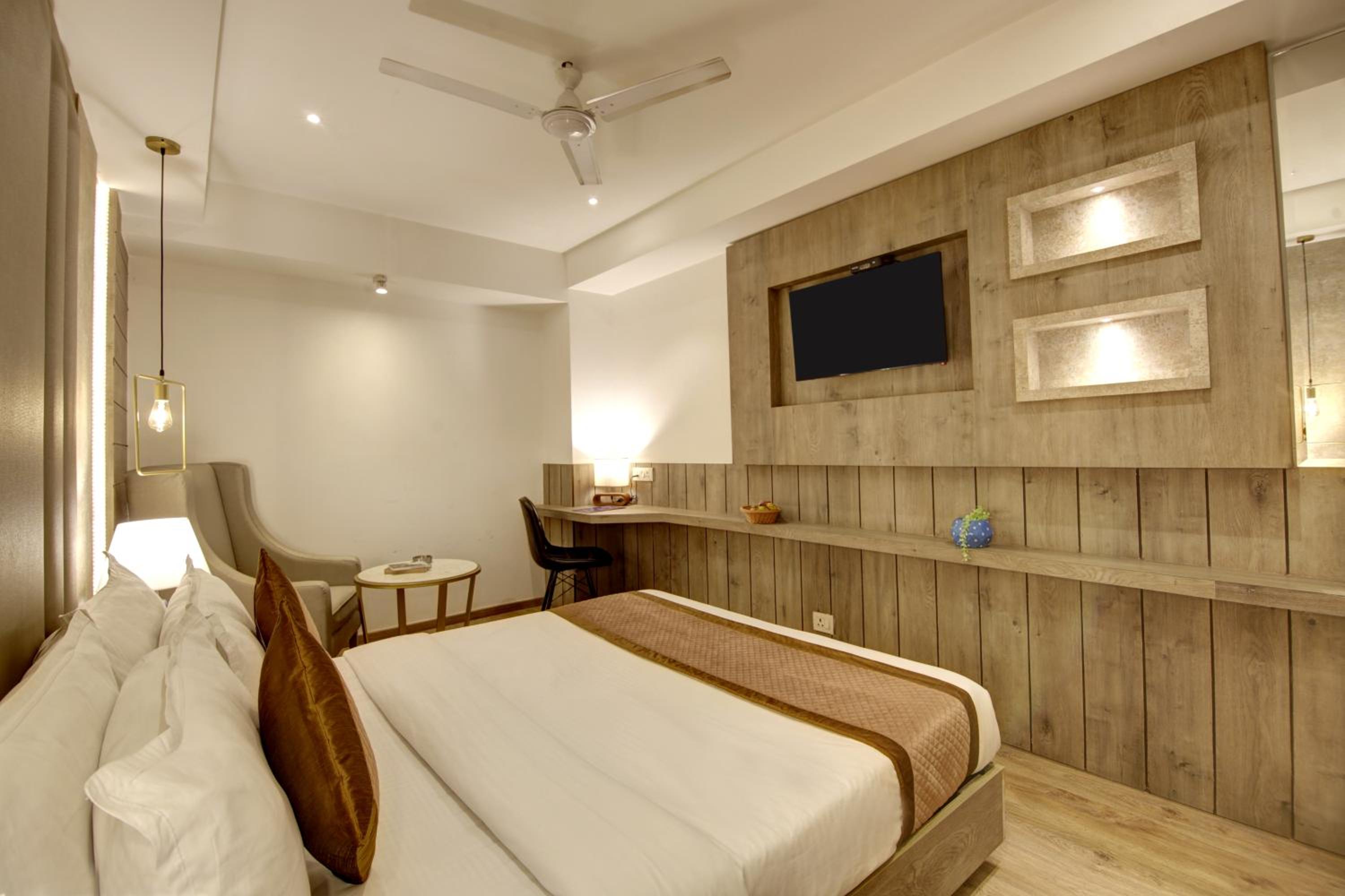 Oak Room - Photo 5