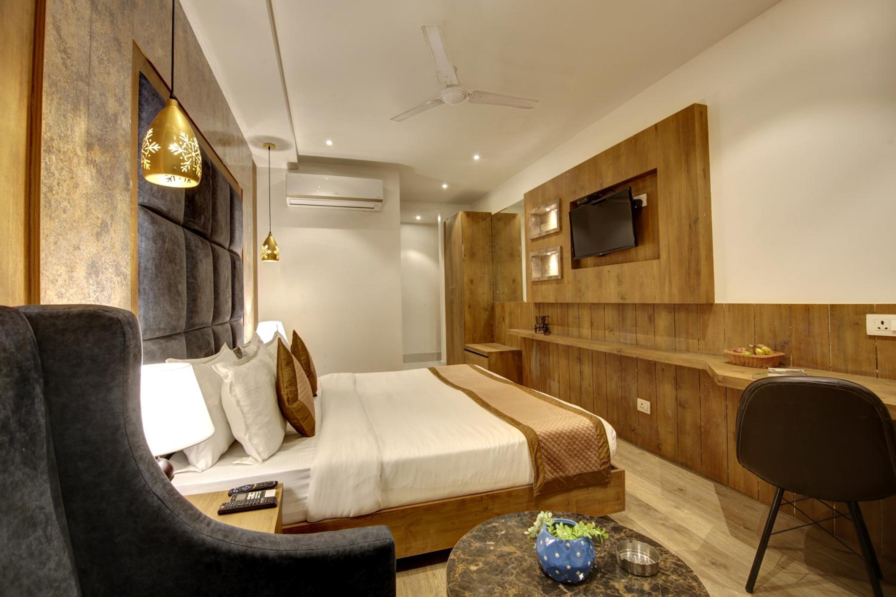 Oak Room - Photo 4