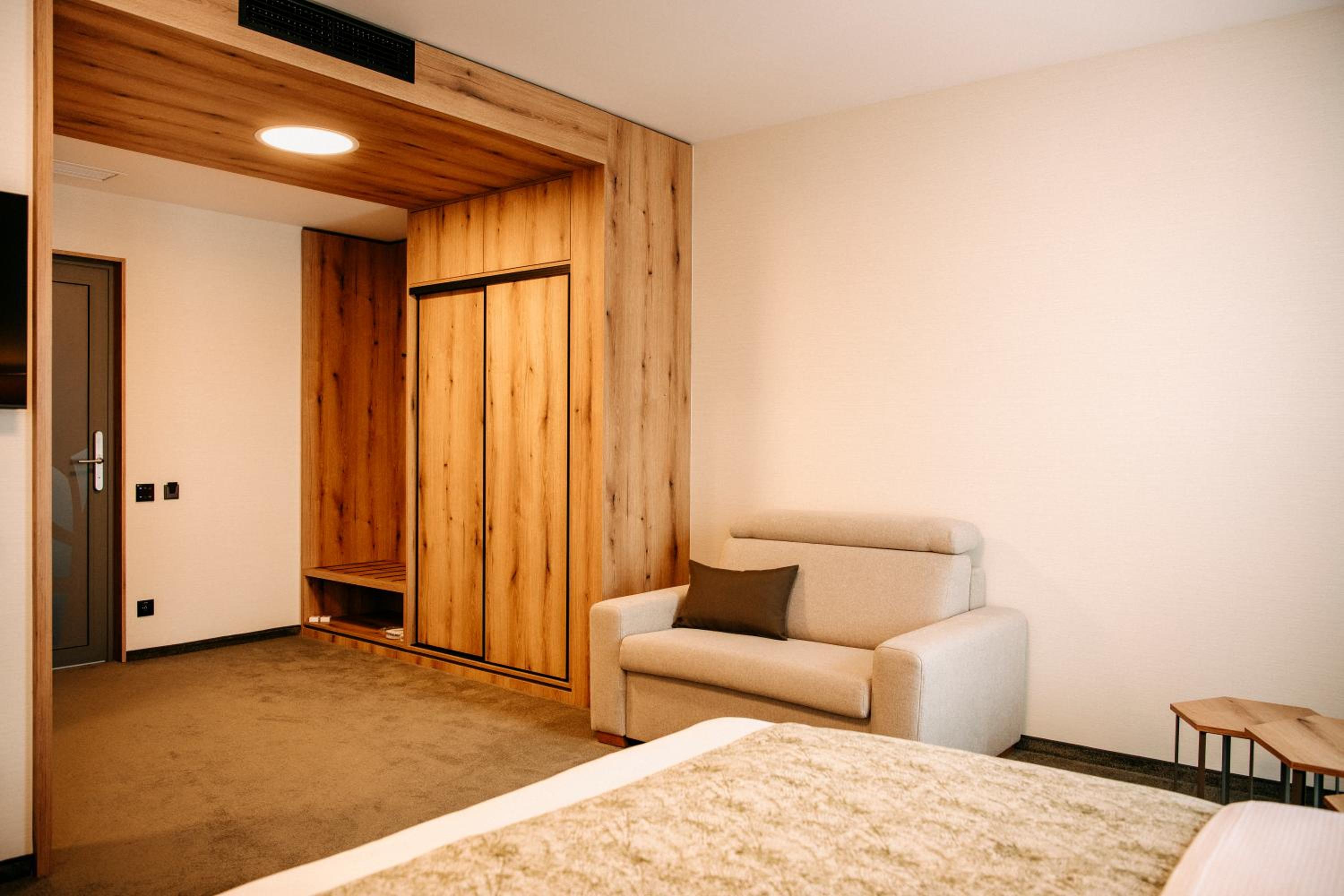 Apartment - Photo 3