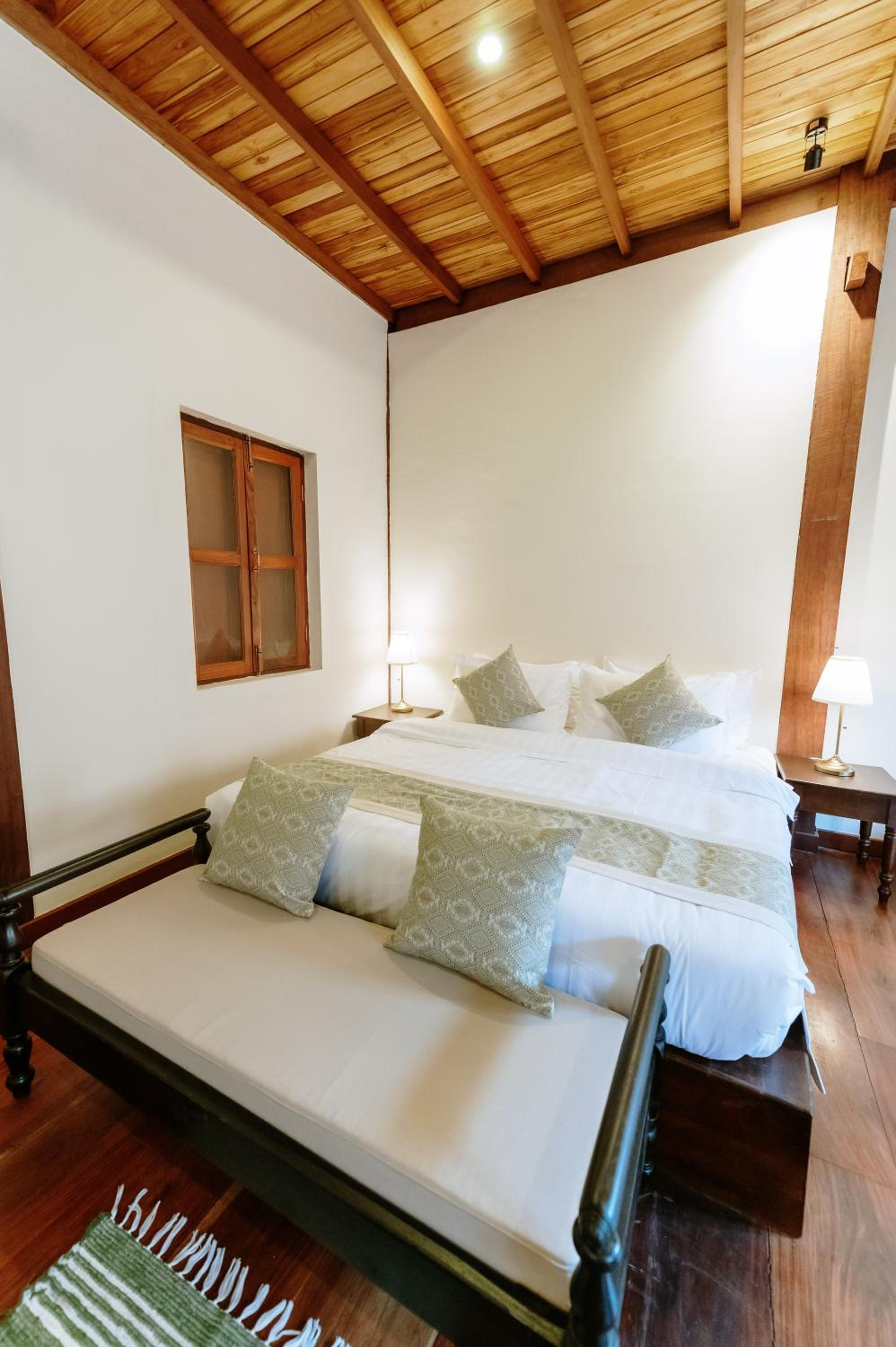 Deluxe Room - Photo 18