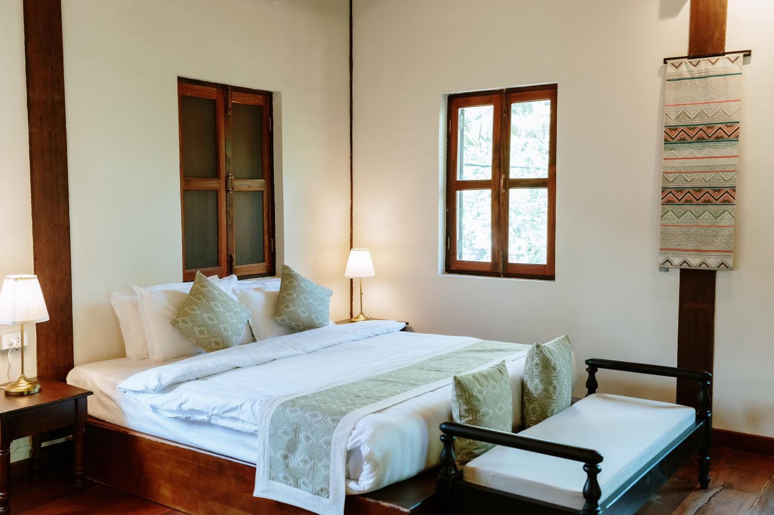 Deluxe Room - Photo 6