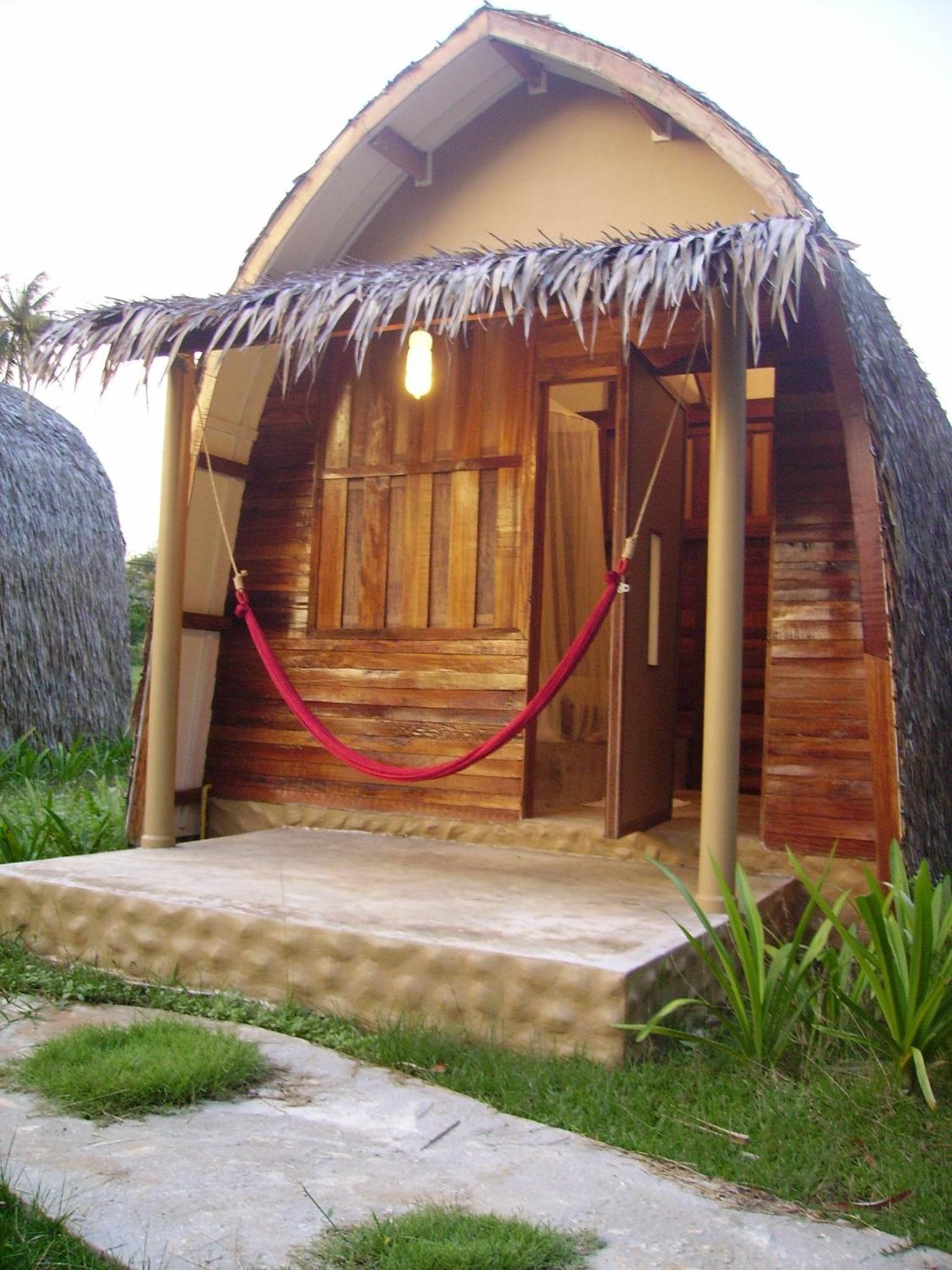 Ape Hut with Shared Bathroom
