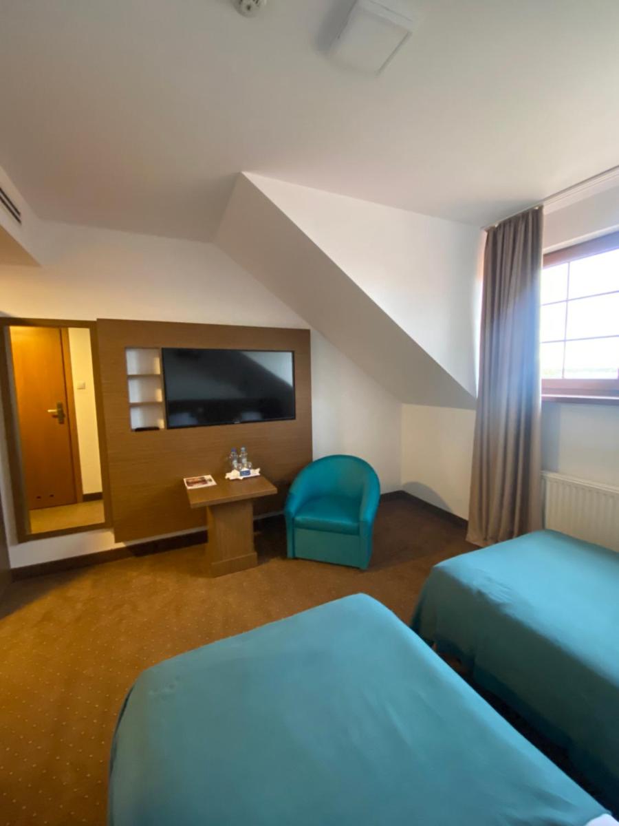 Twin Room - Photo 5
