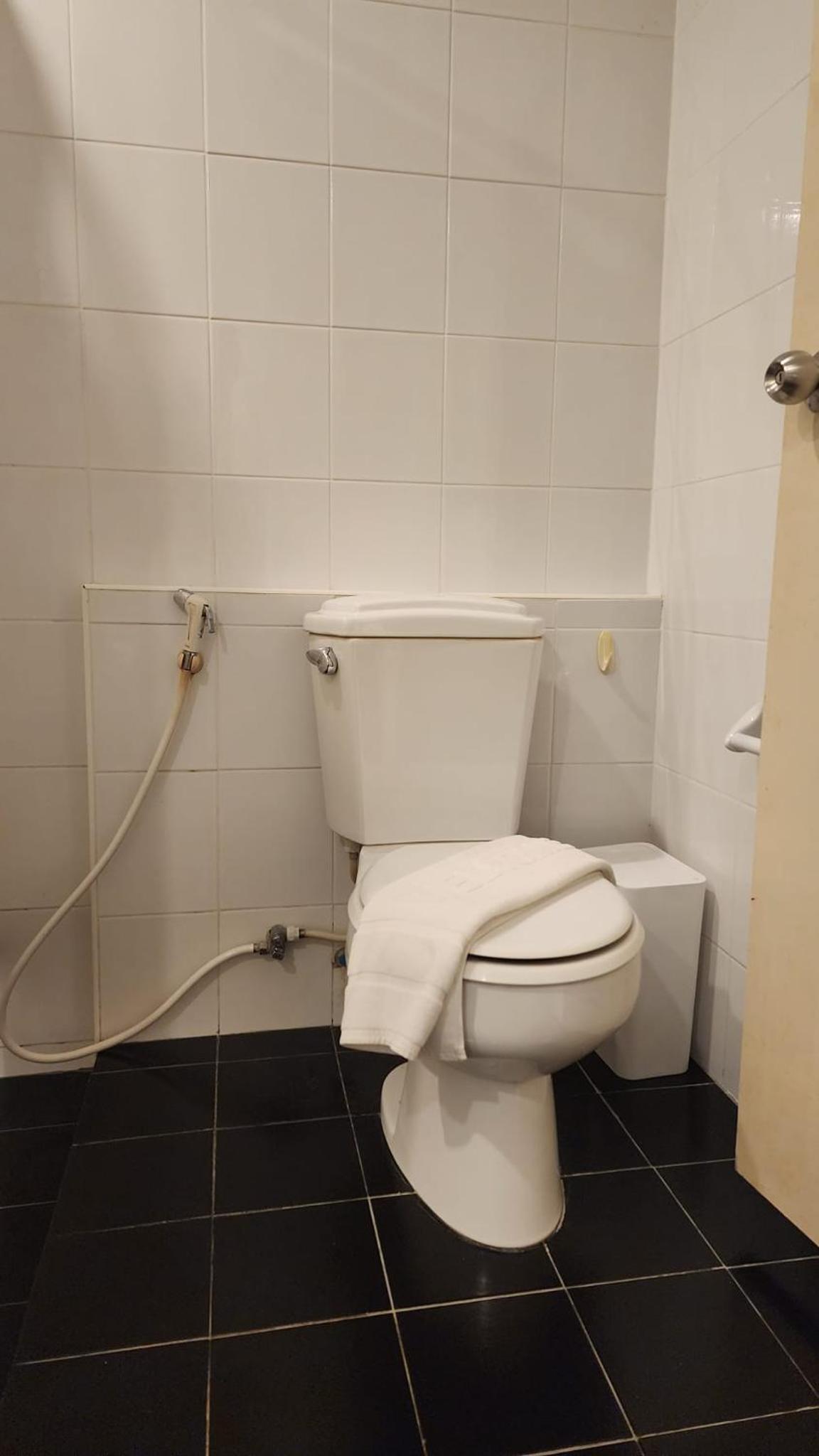 Family Room with Private Bathroom photo 3