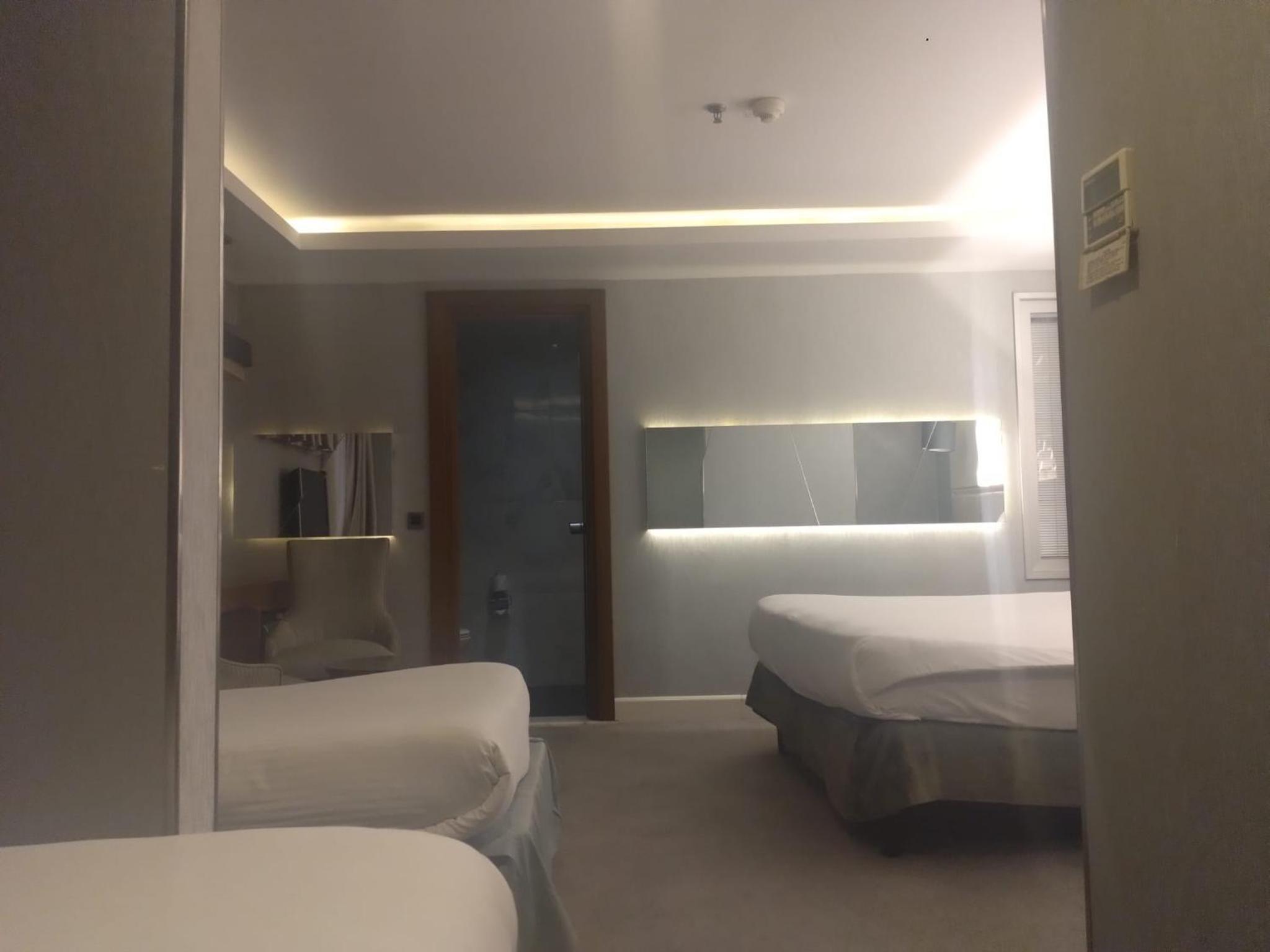Double or Twin Room - Basement photo 3
