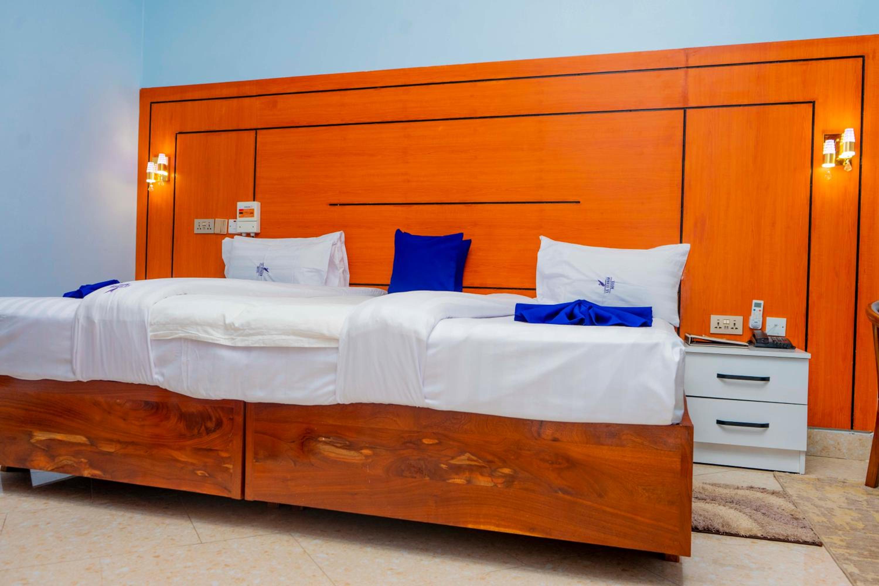 Deluxe Twin Room - Photo 3