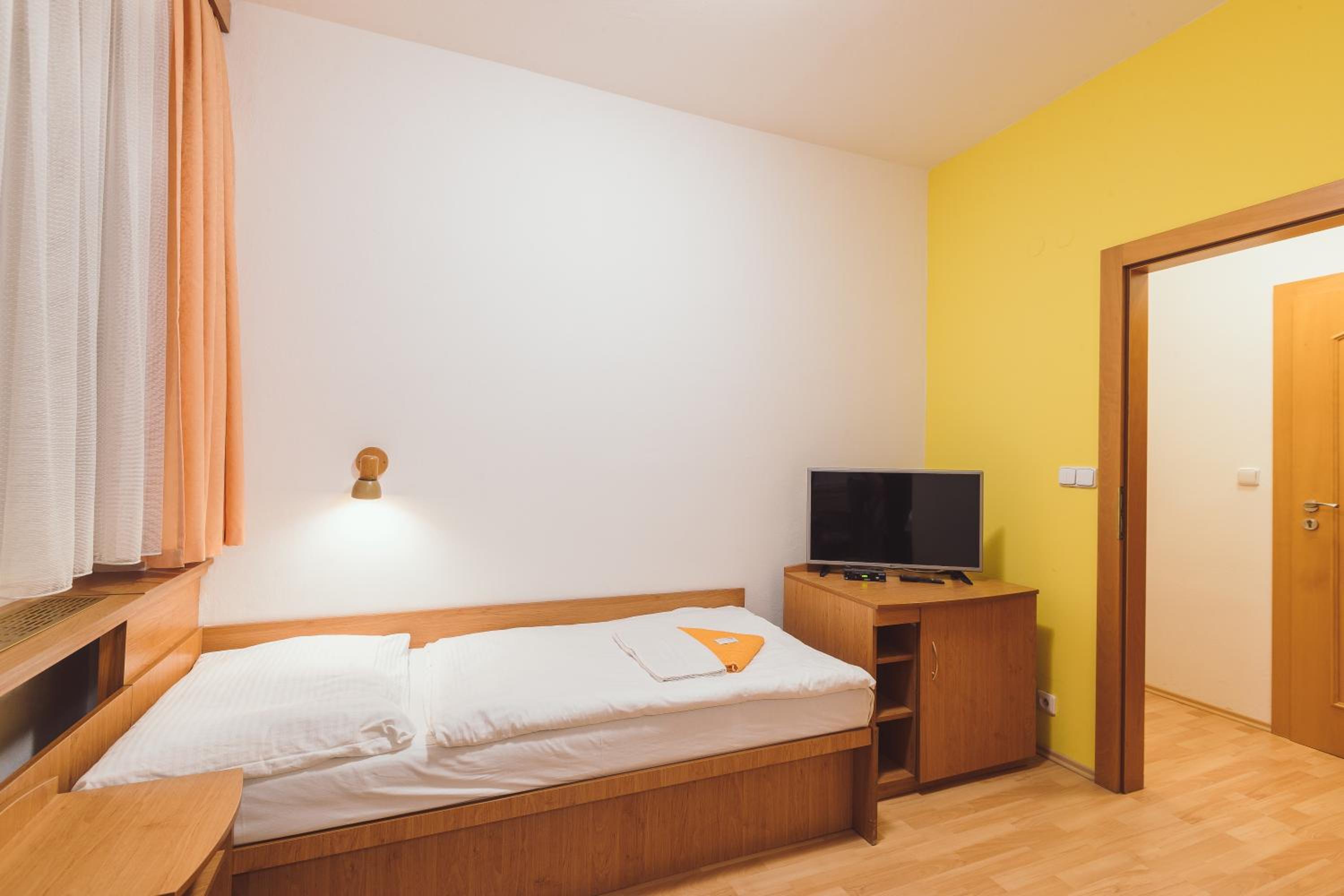 Single Room with Garden View