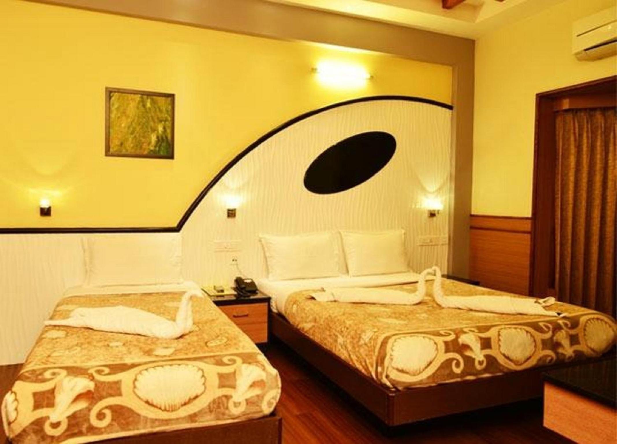 Luxury Suite photo 2