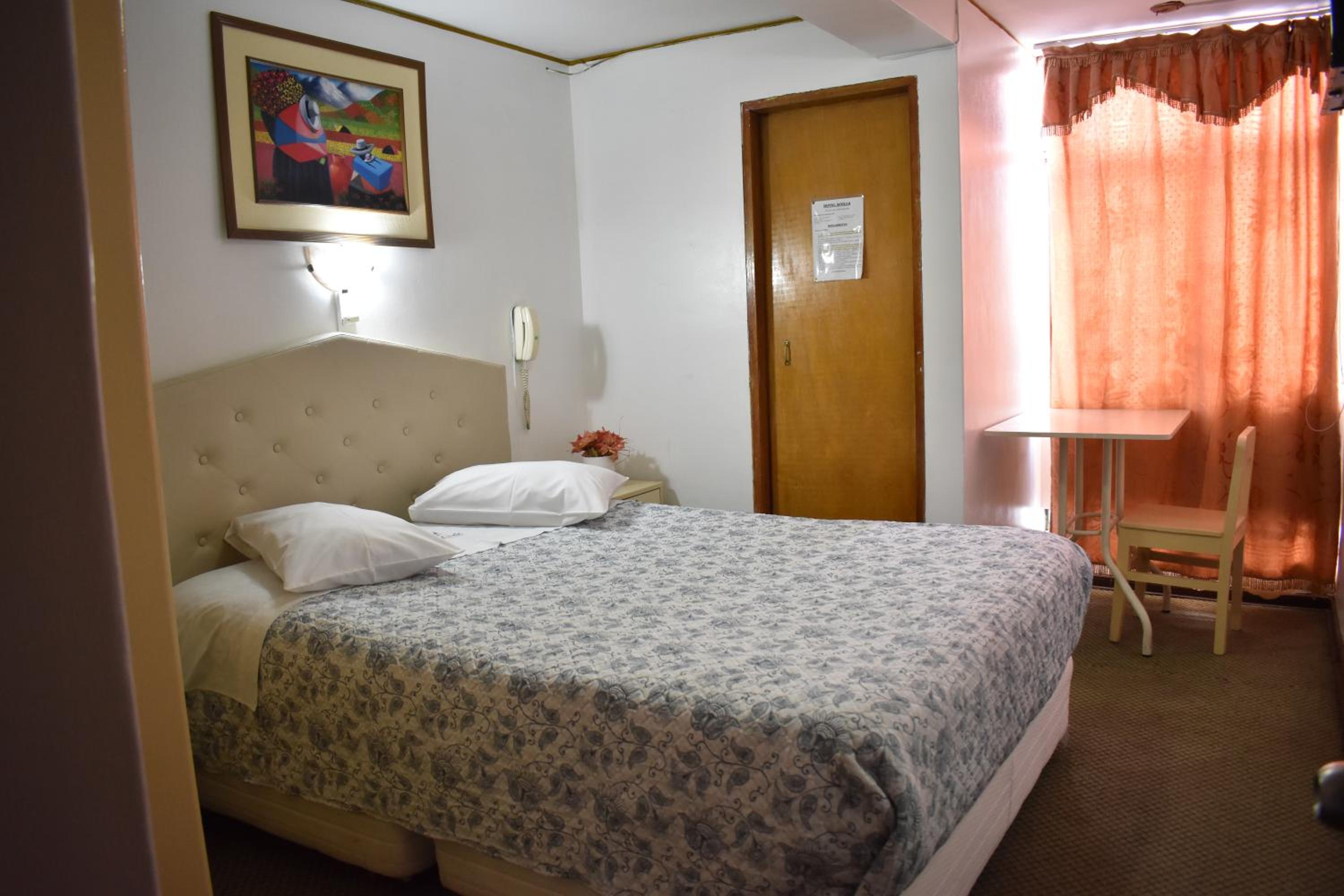 Standard Queen Room photo 1