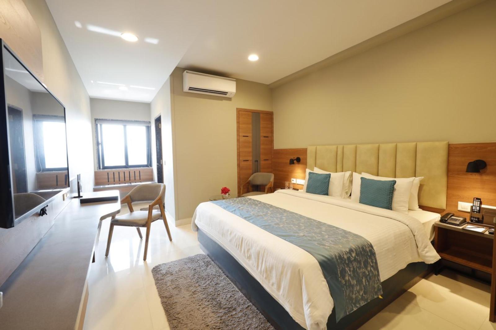 Deluxe Double Room Early Check-in up to 2 Hours (Subject to Availability) - Photo 4