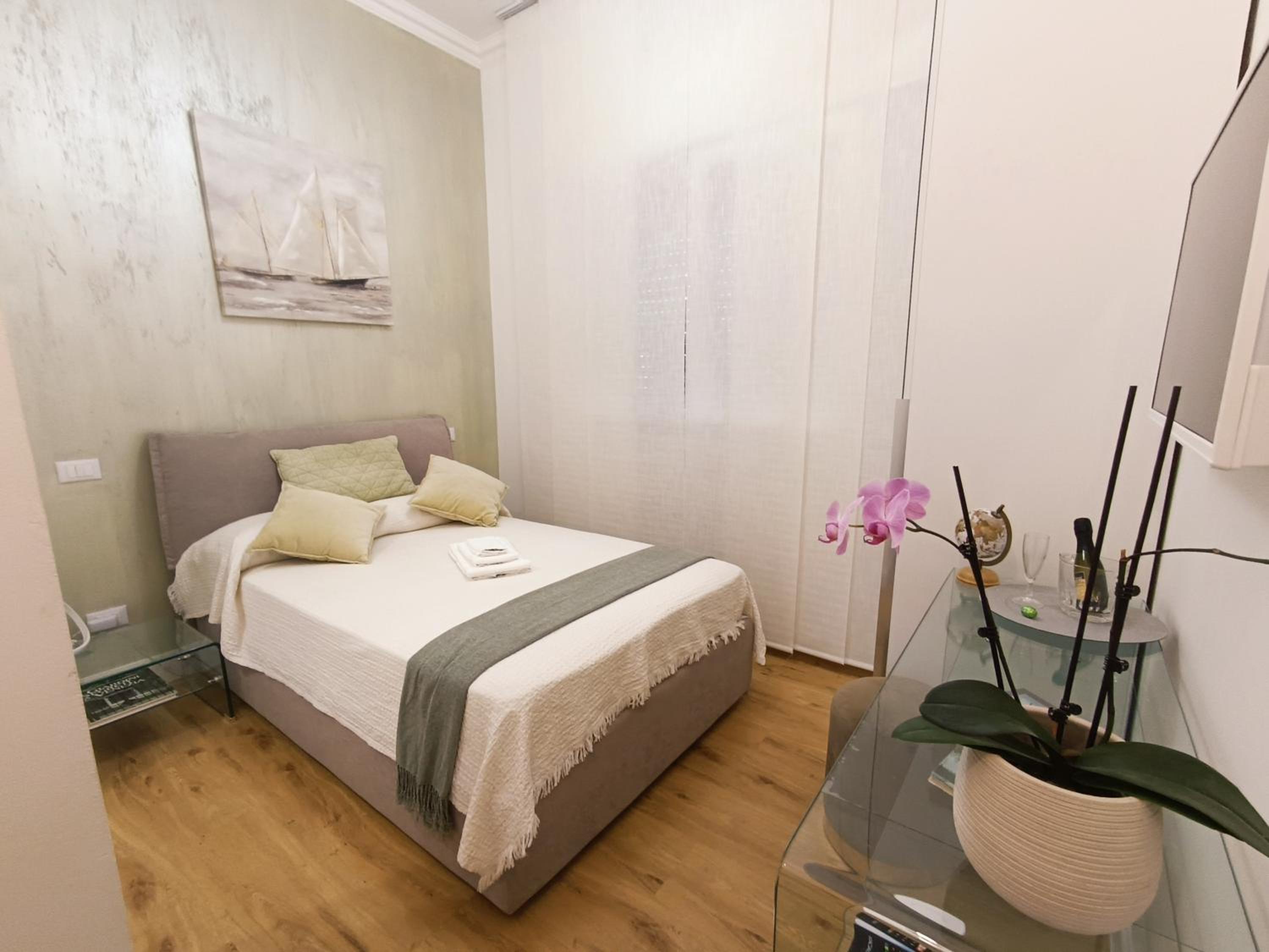 Standard Single Room with Shower
