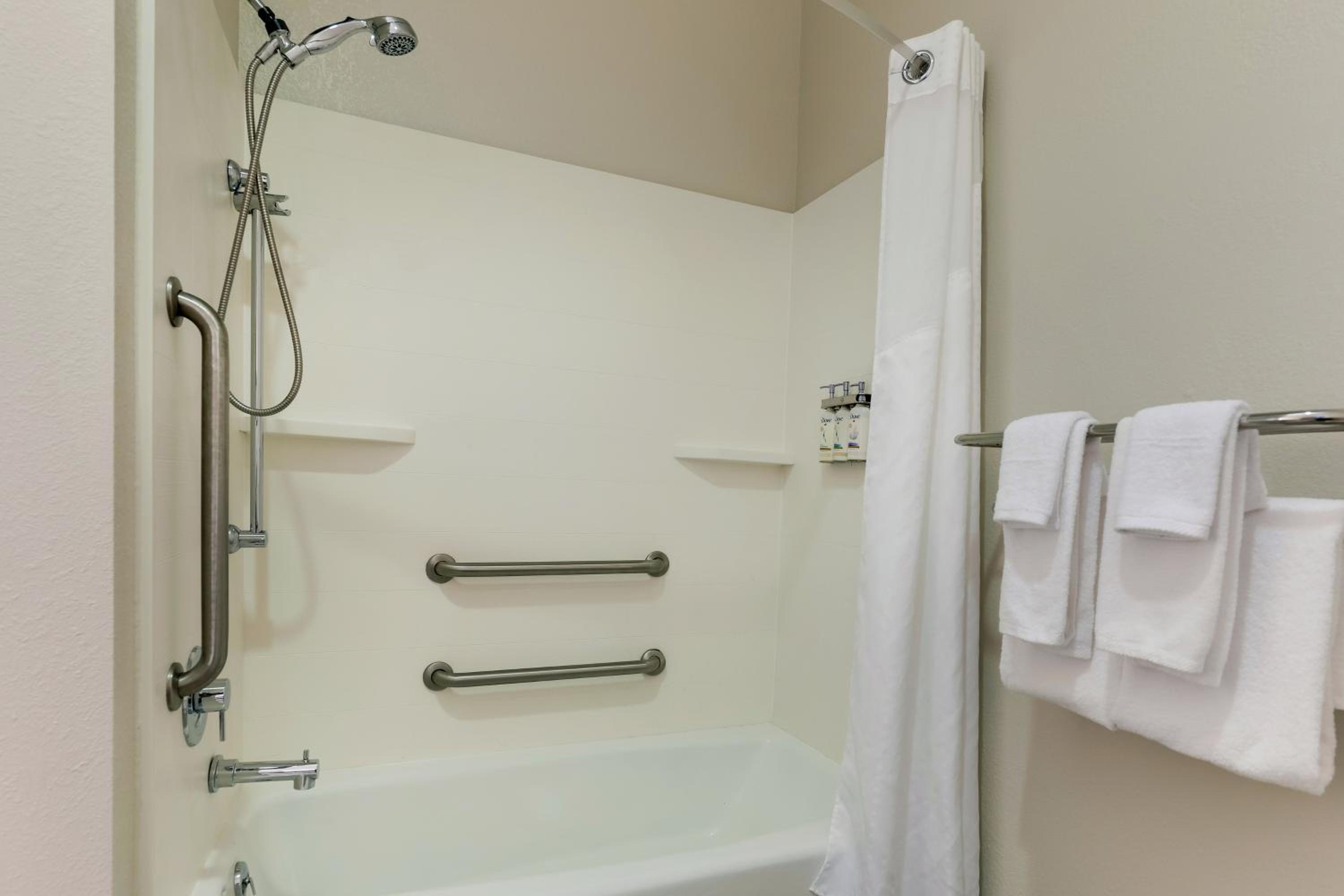 King Room - Hearing Accessible - Non-Smoking - Photo 16