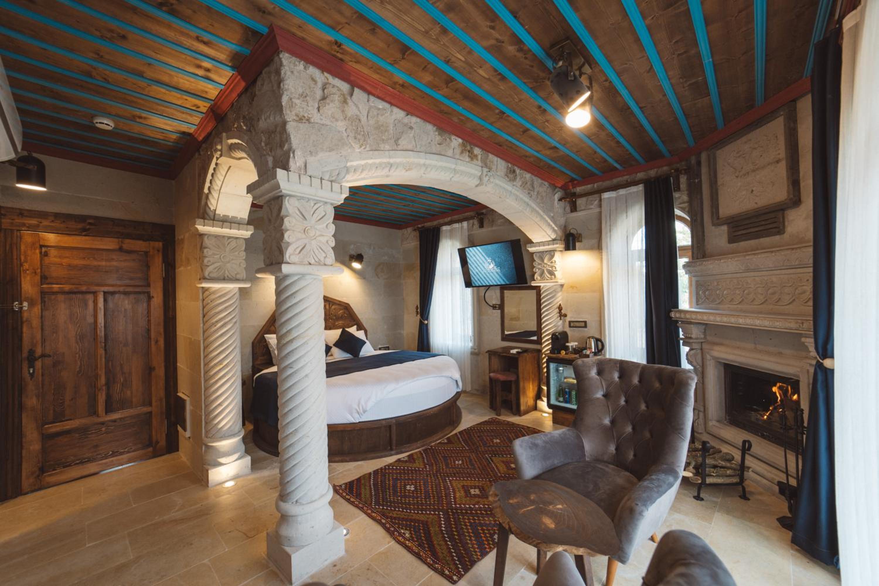 Deluxe Suite - Photo 1