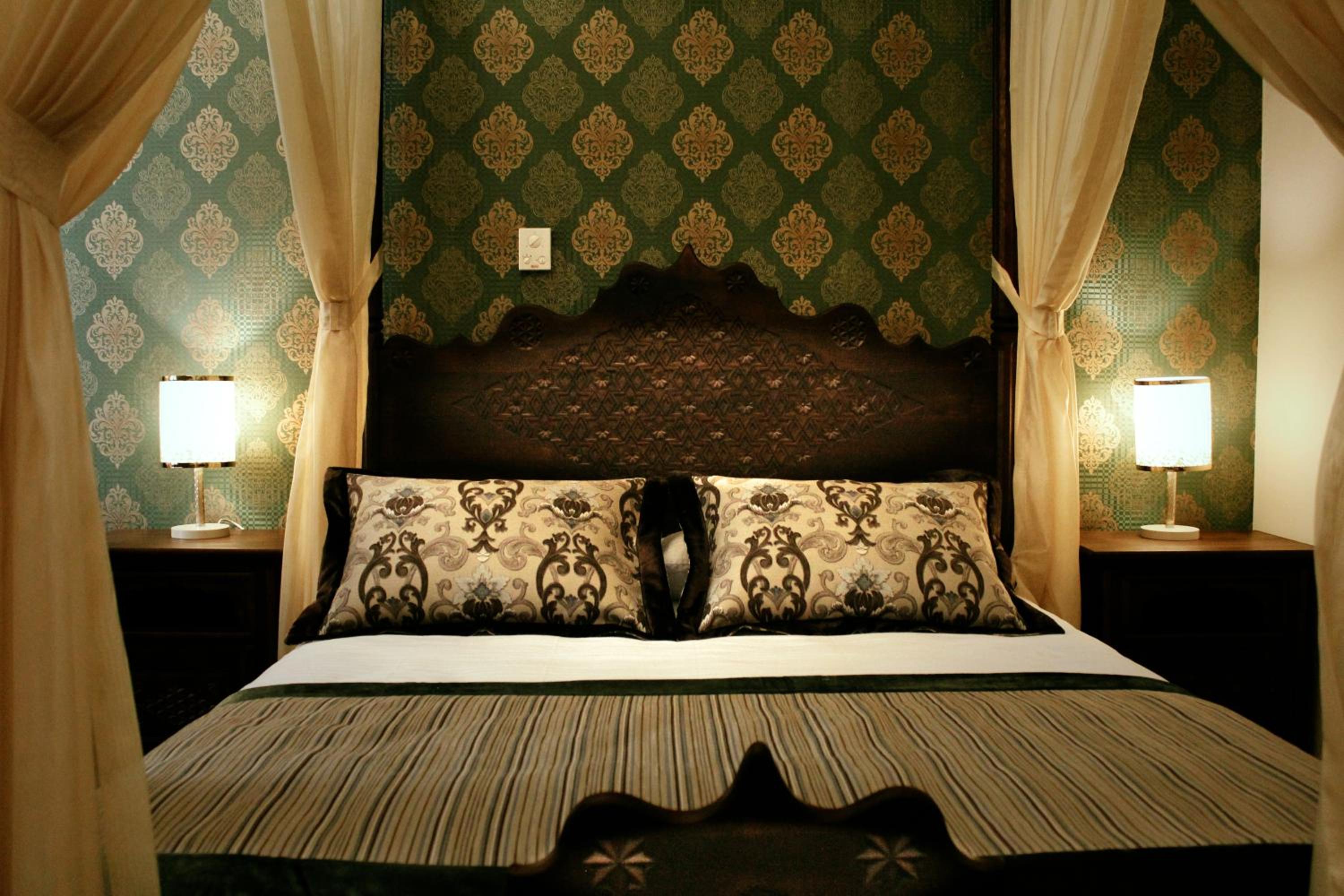 Comfort Family Room - Photo 11