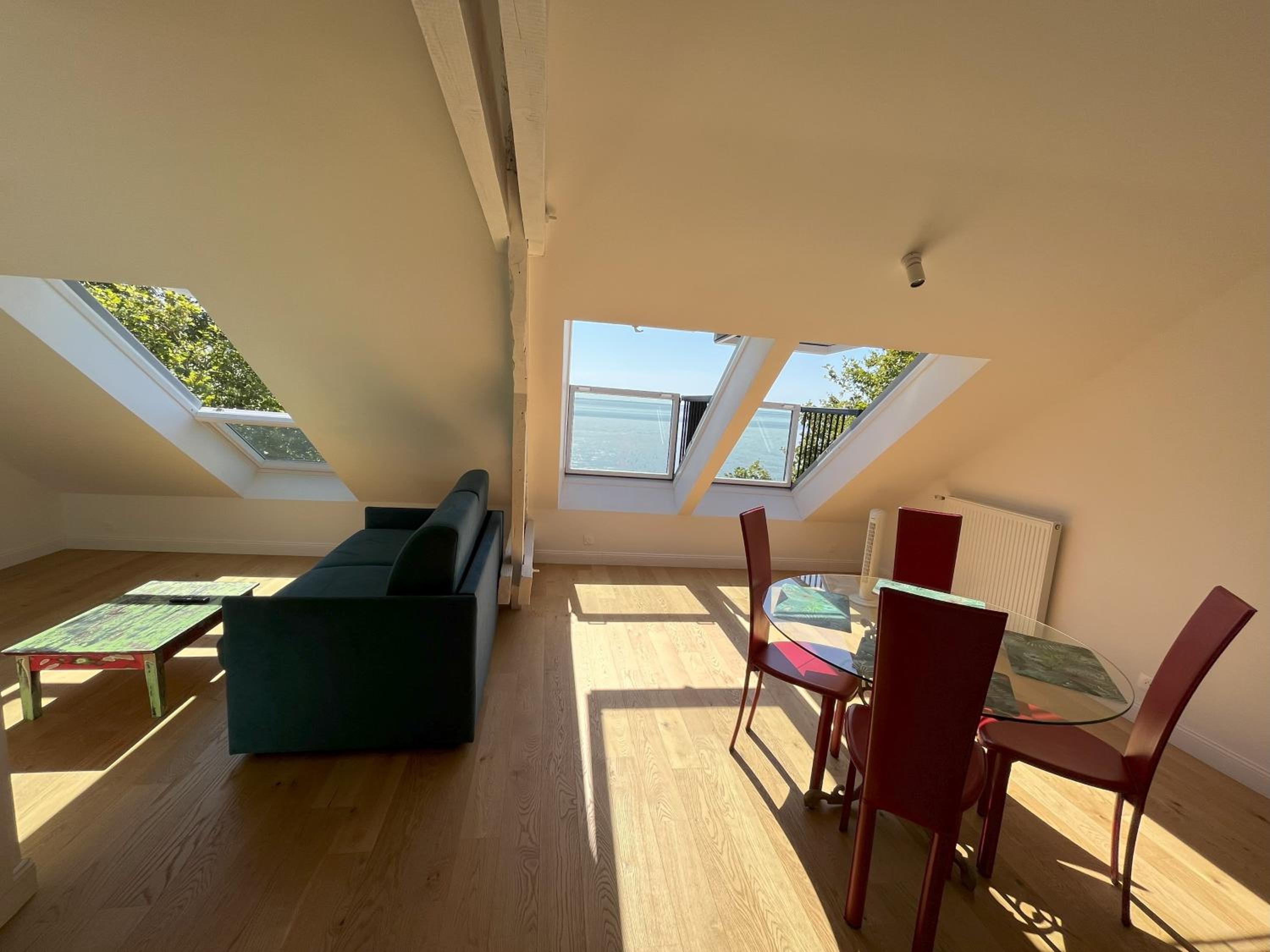 One-Bedroom Apartment with Sea View
