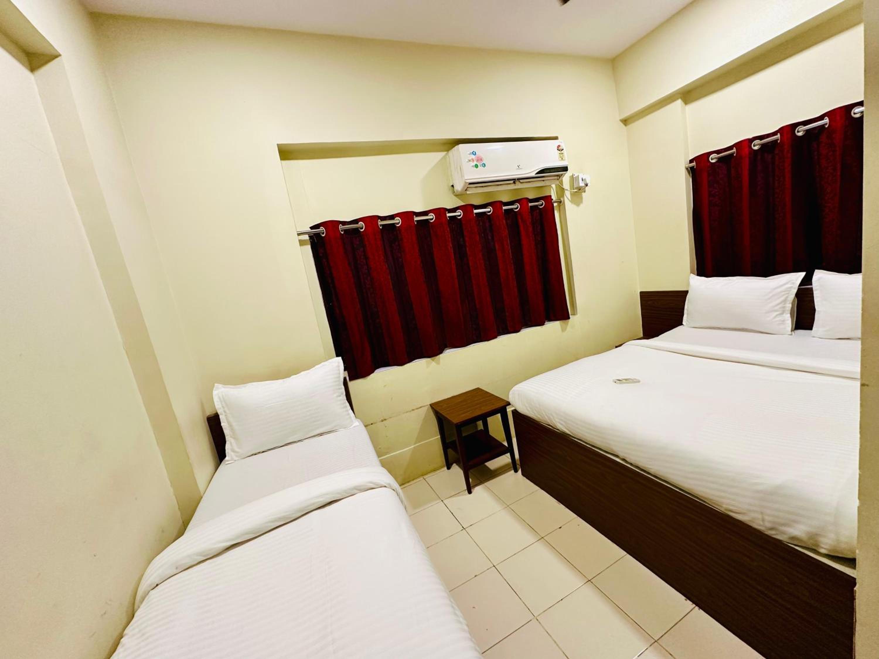 Deluxe Triple Room