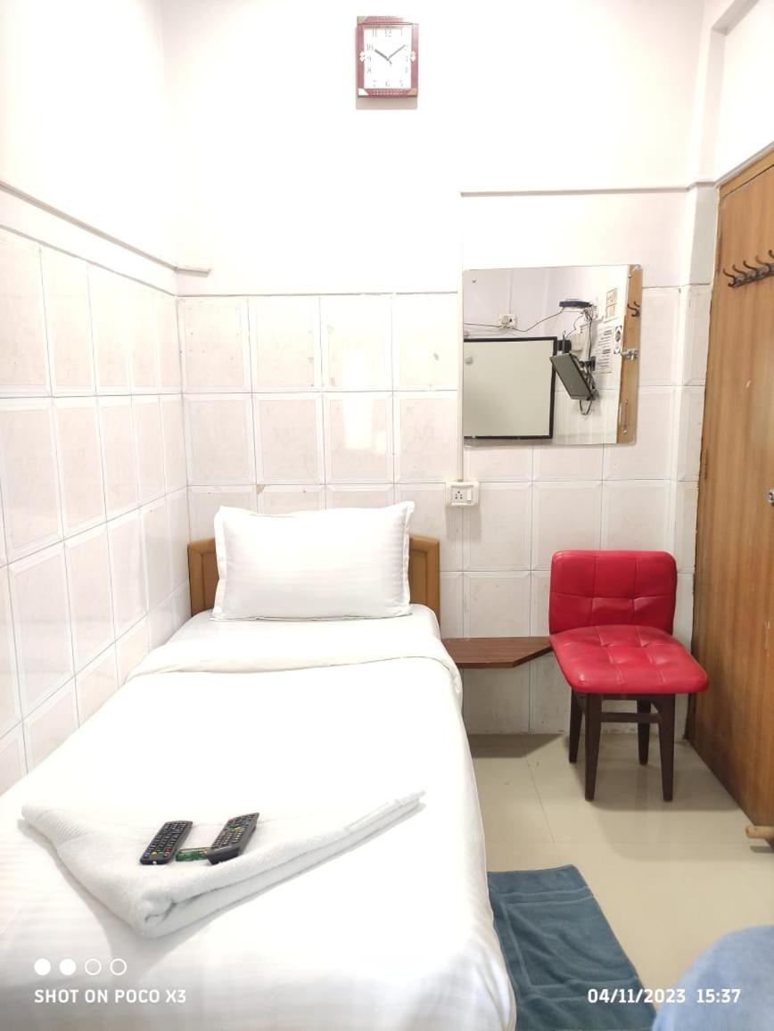 Budget Single Room
